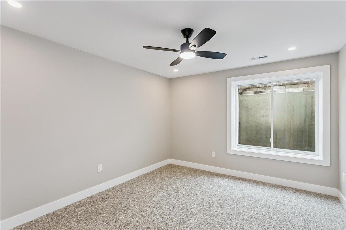 4818 W Calvert St Property Photo 29