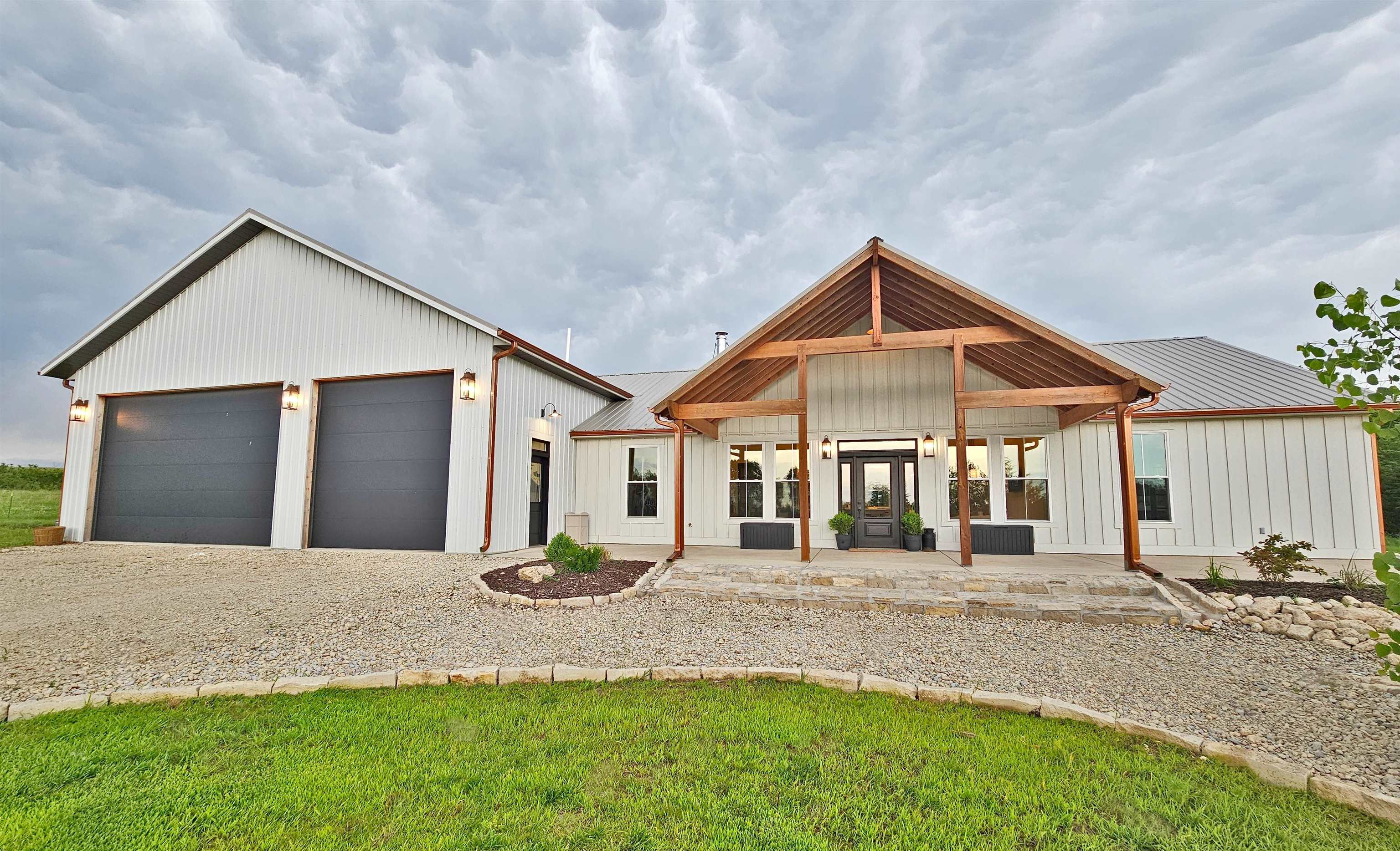 2486 180th Property Photo 1