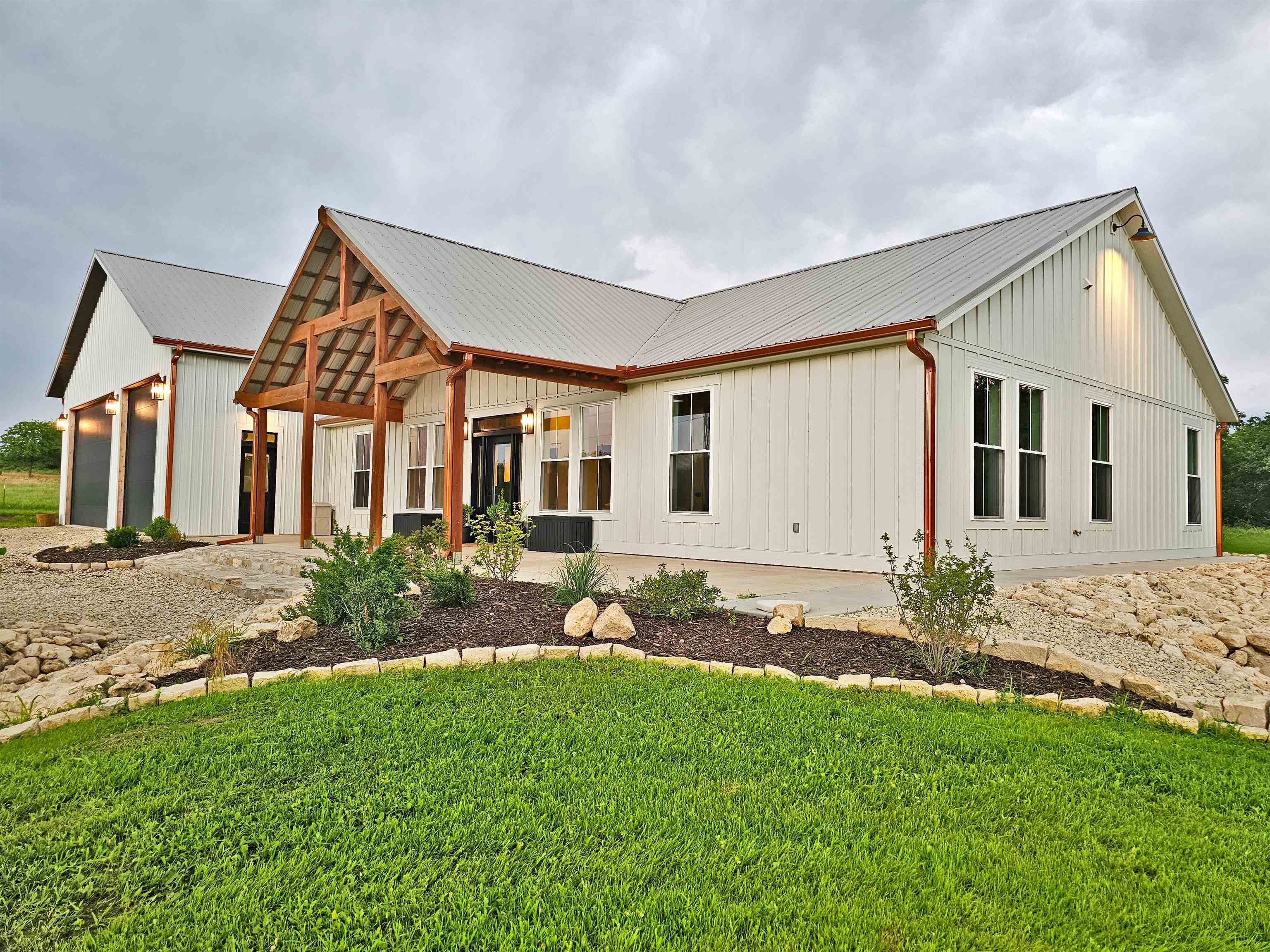 2486 180th Property Photo 3