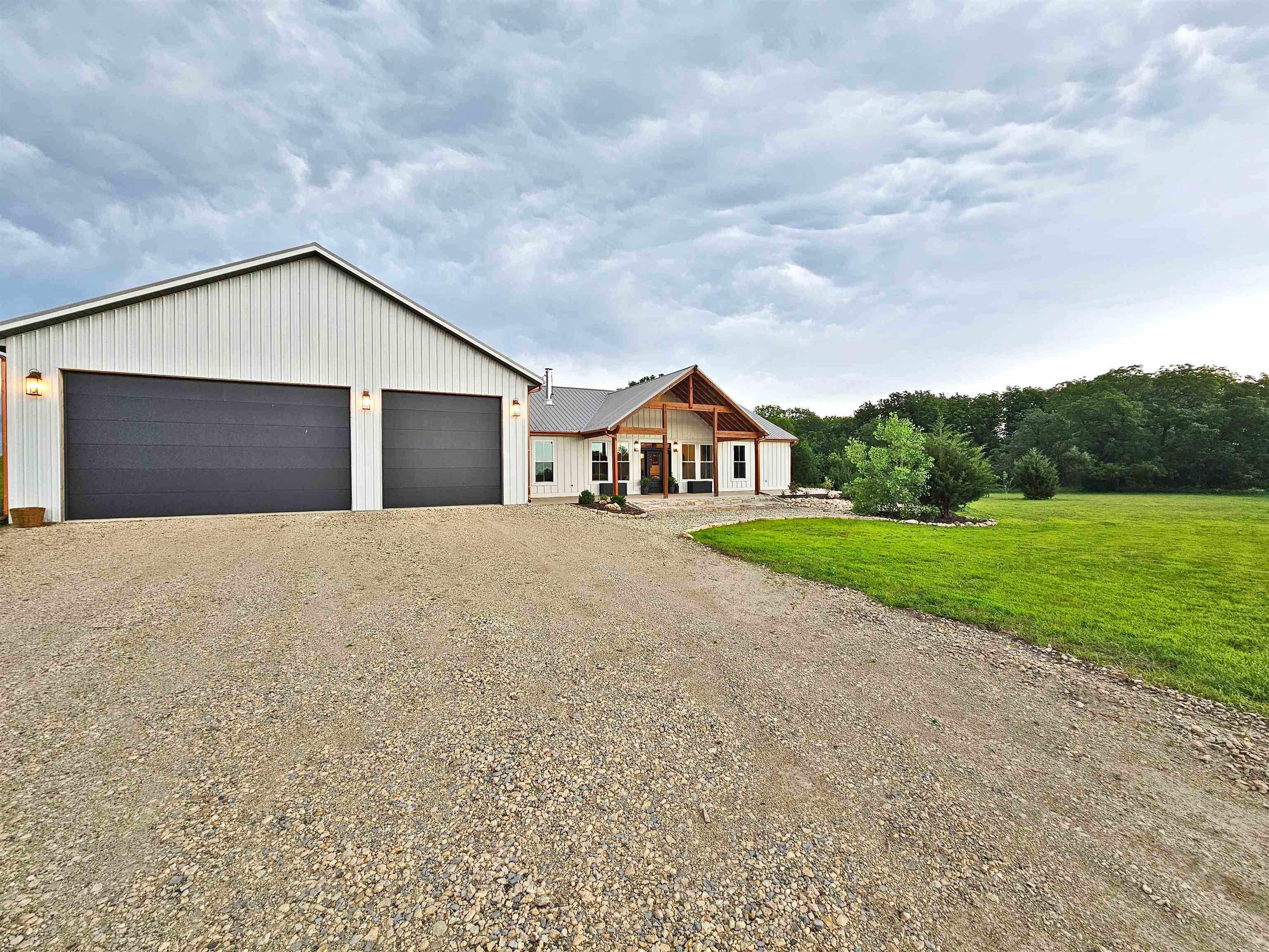 2486 180th Property Photo 4