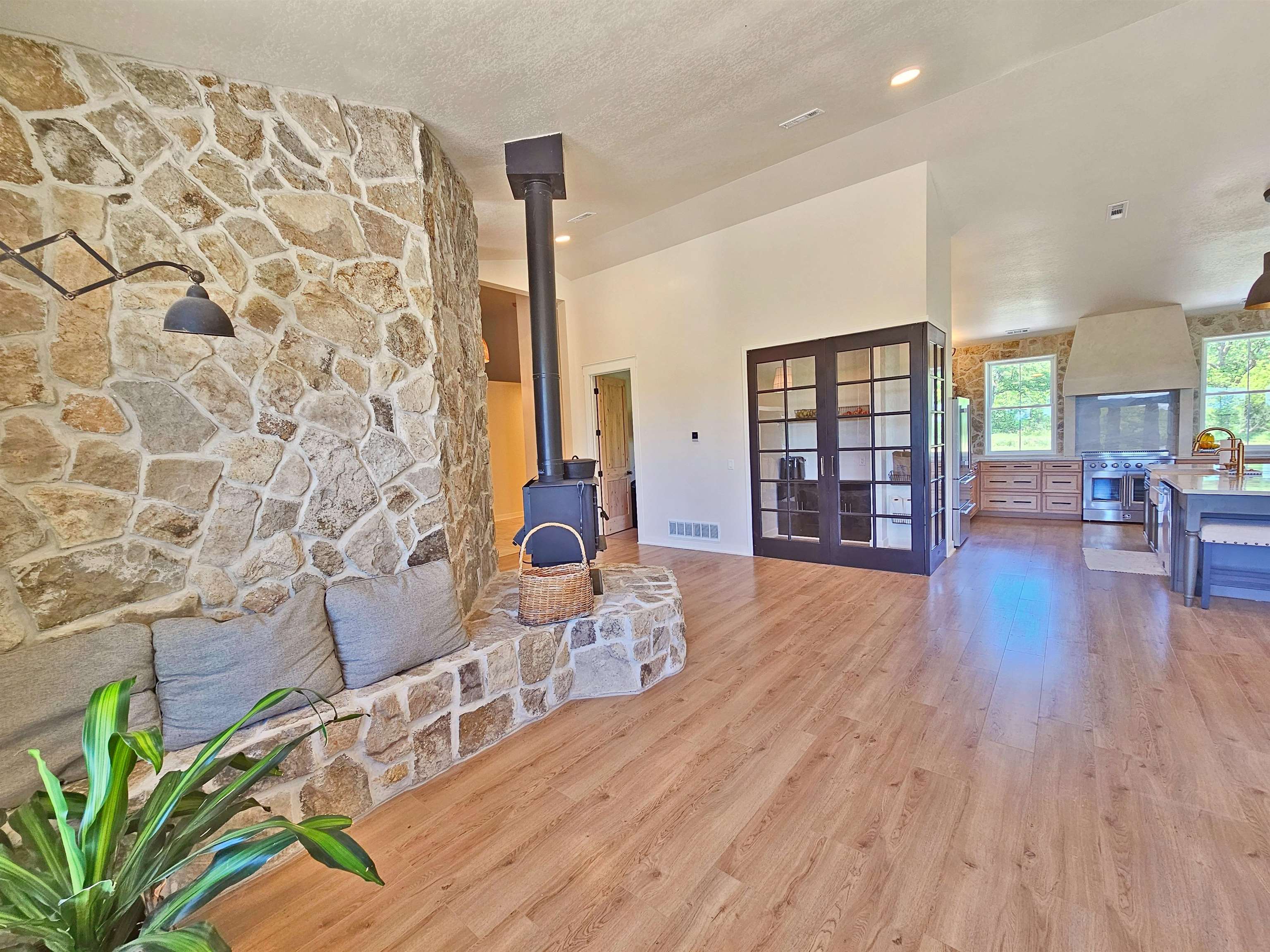 2486 180th Property Photo 9