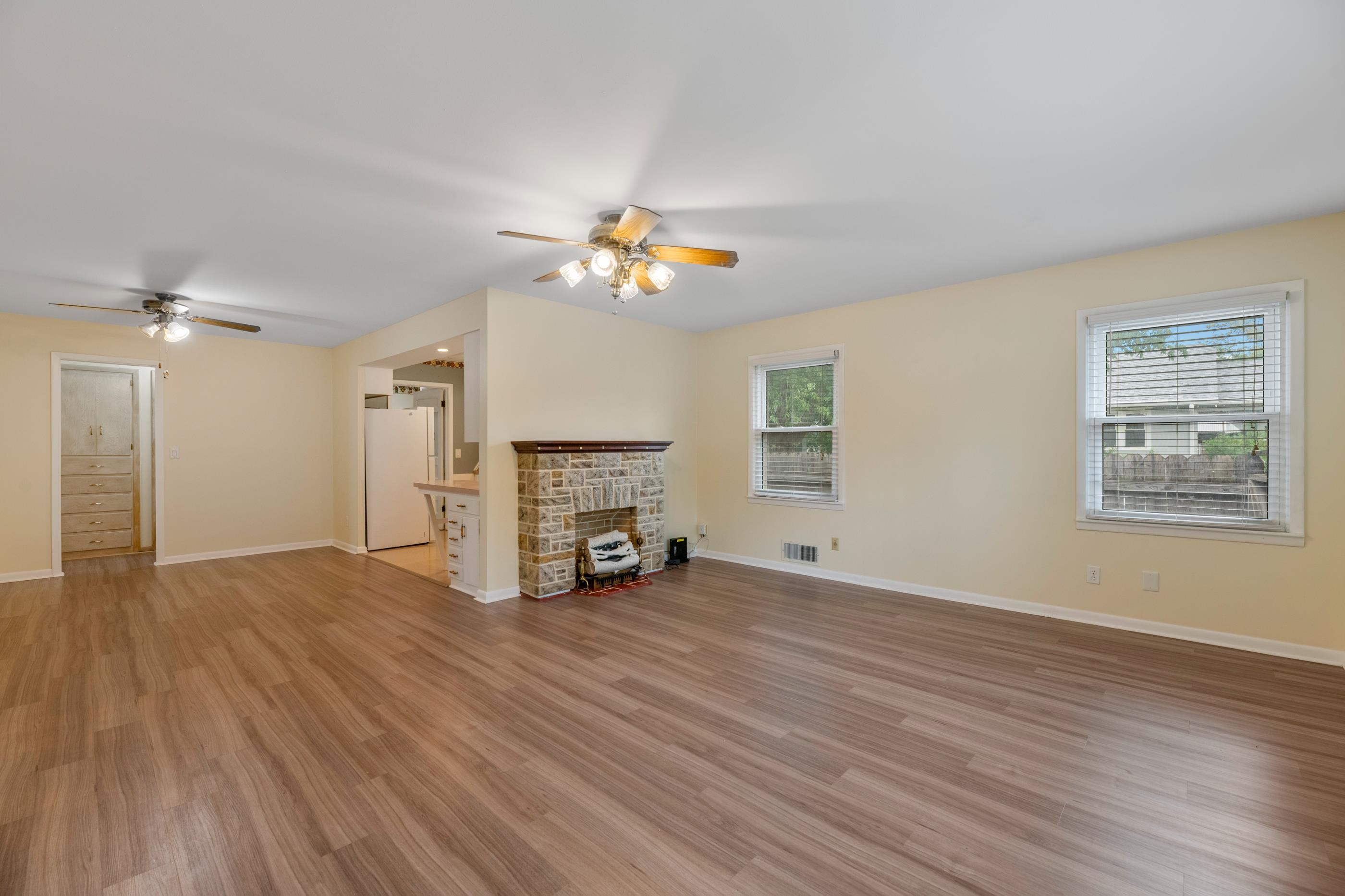 837 S Estelle St. Property Photo 3