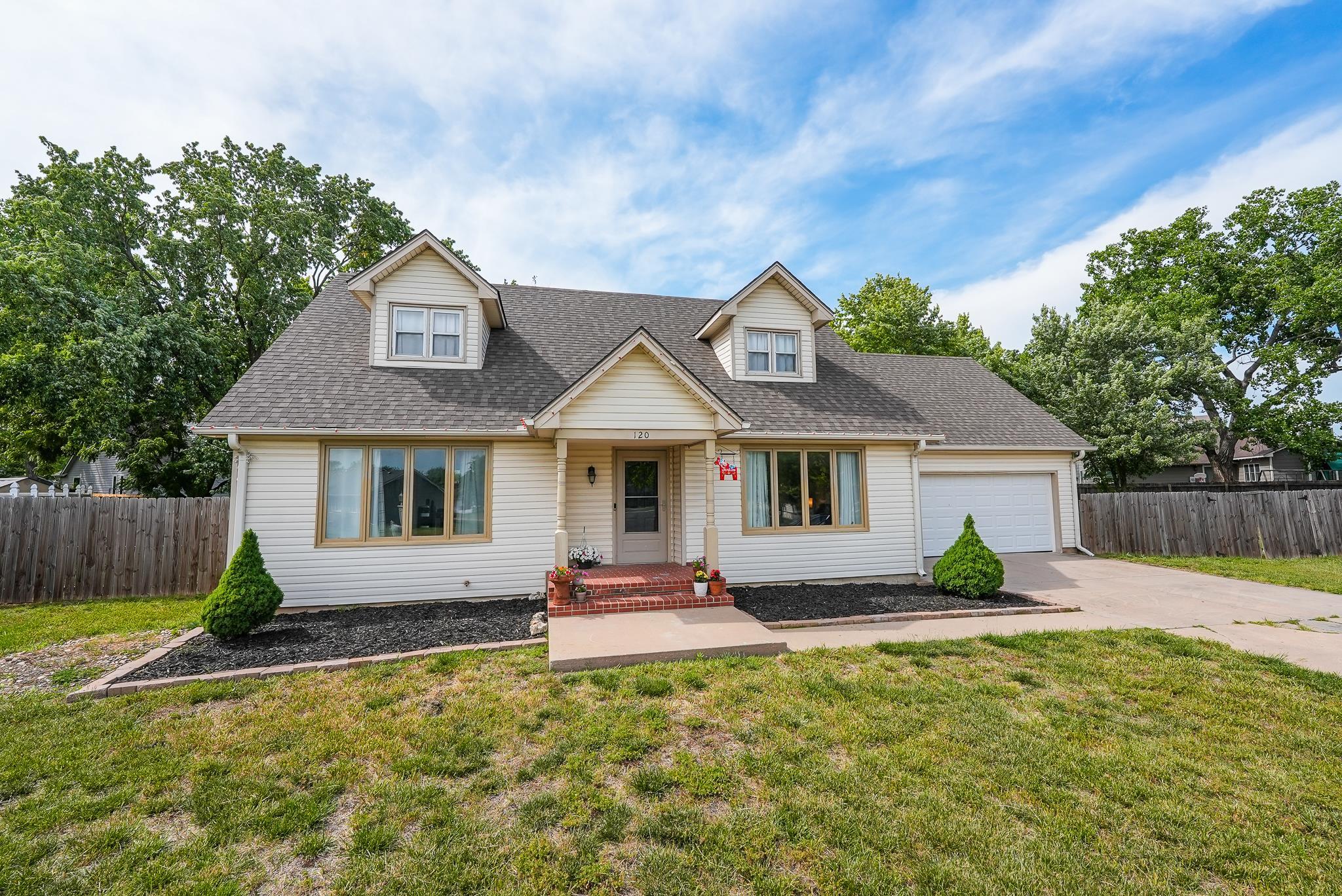 120 S Lexington Ct Property Photo 1