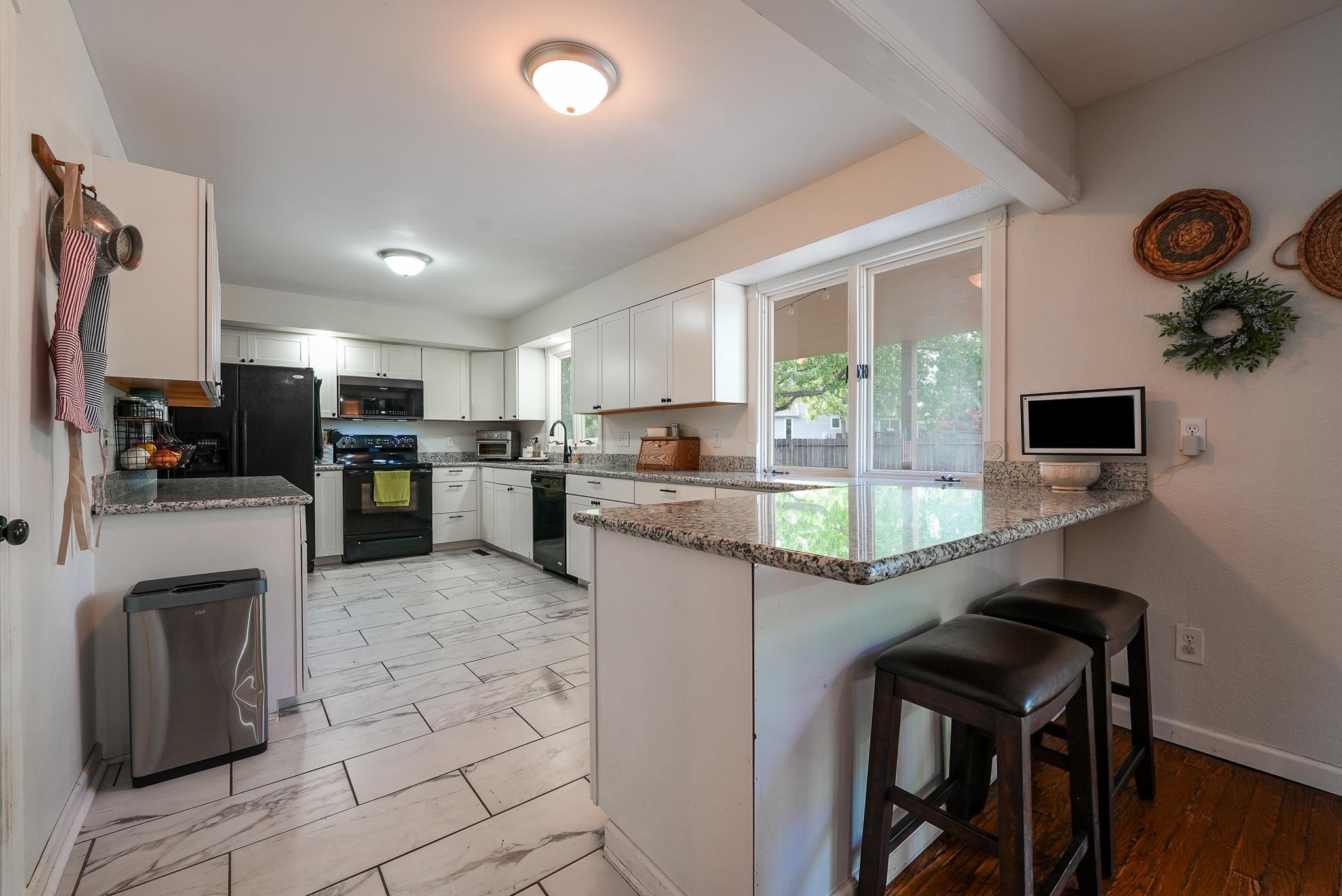 120 S Lexington Ct Property Photo 7