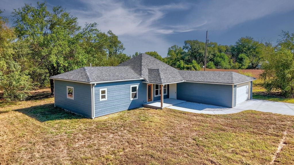 2118 W Radio Ln Property Photo 1