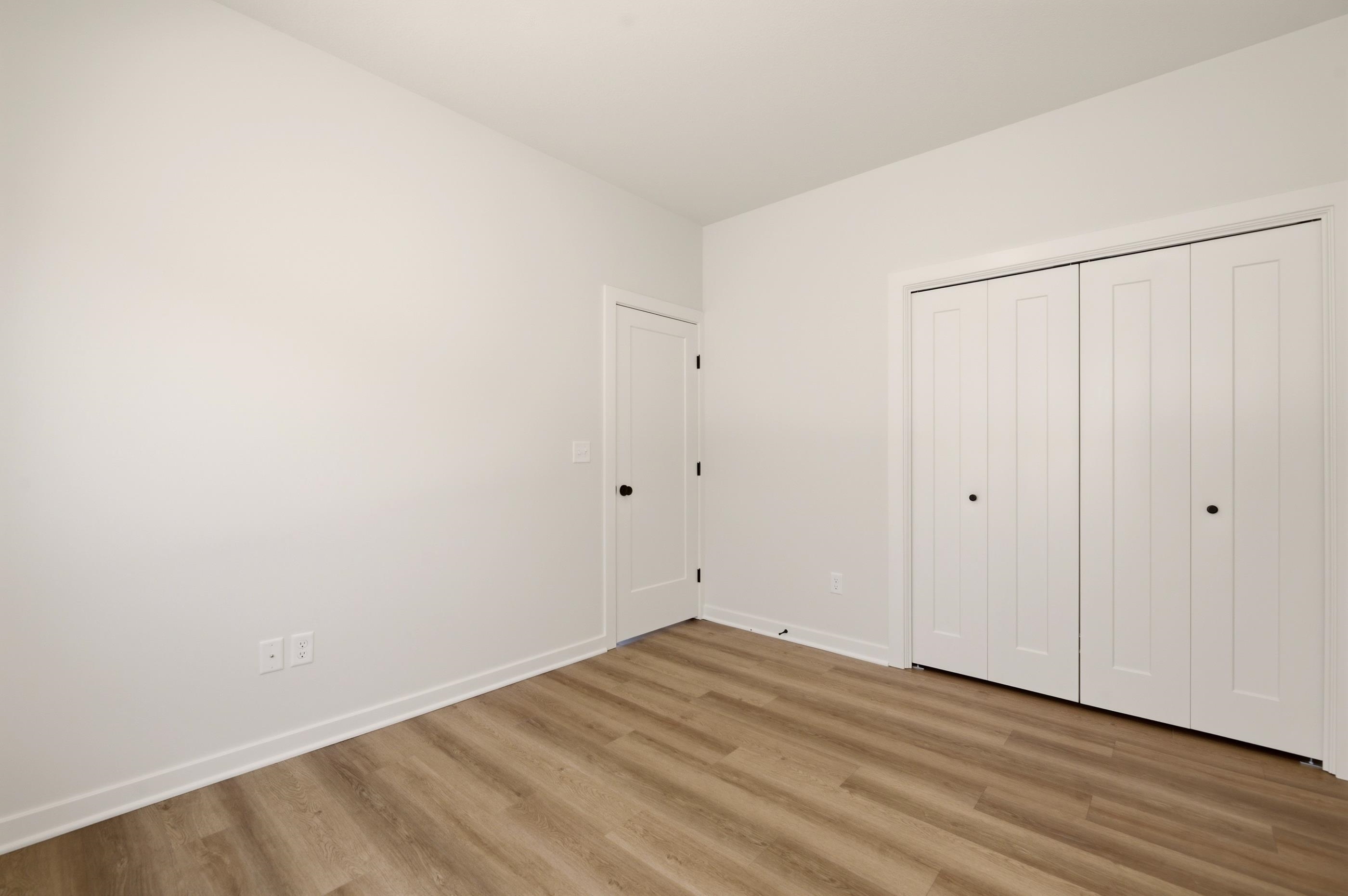 3420 E Thunder Property Photo 15