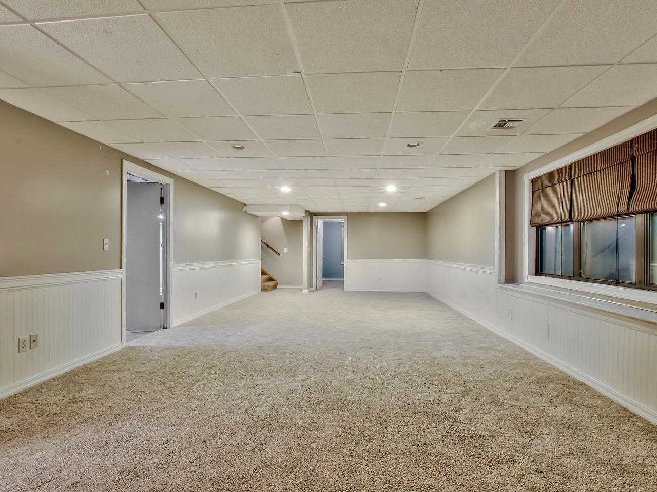 2922 S West Parkway Property Photo 21