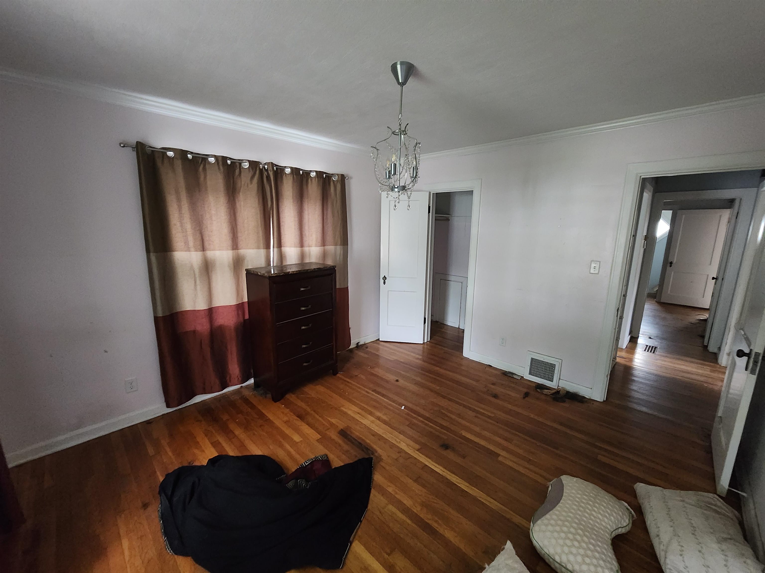 1537 N Burns Property Photo 7
