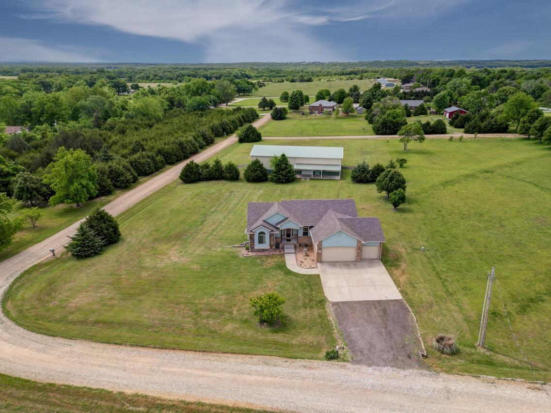 10307 Quail Ln Property Photo 1