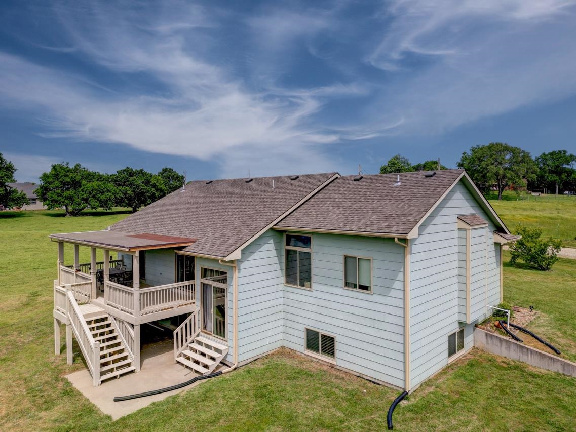 10307 Quail Ln Property Photo 6