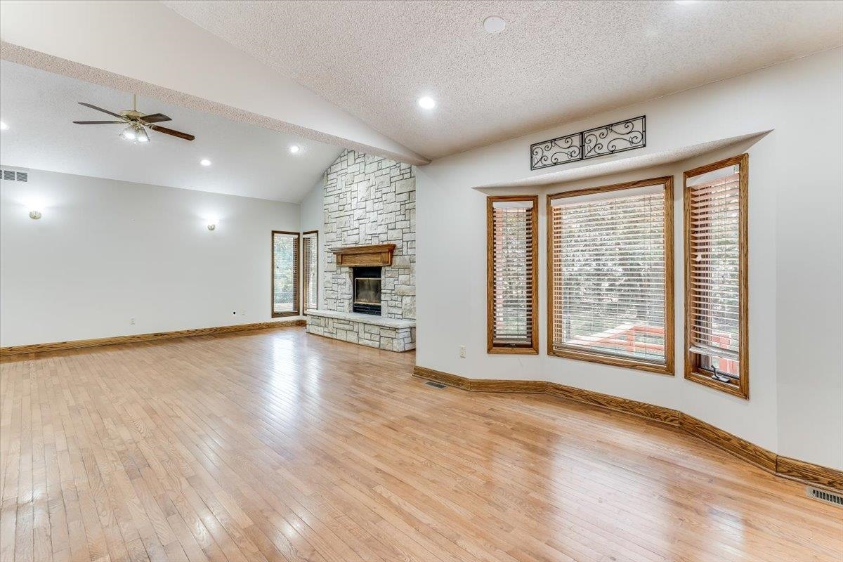 321 Chisholm Rd Property Photo 9