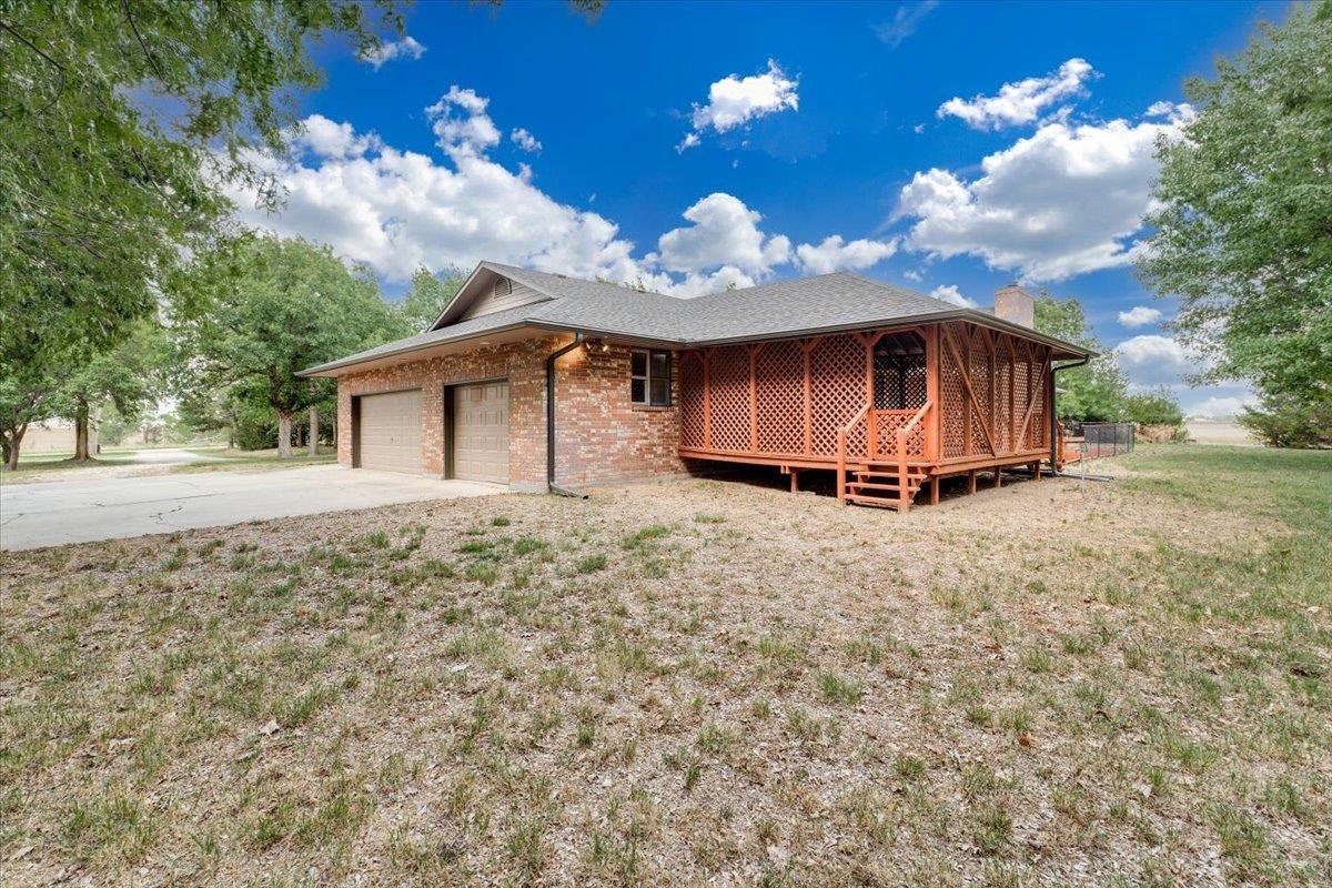 321 Chisholm Rd Property Photo 33