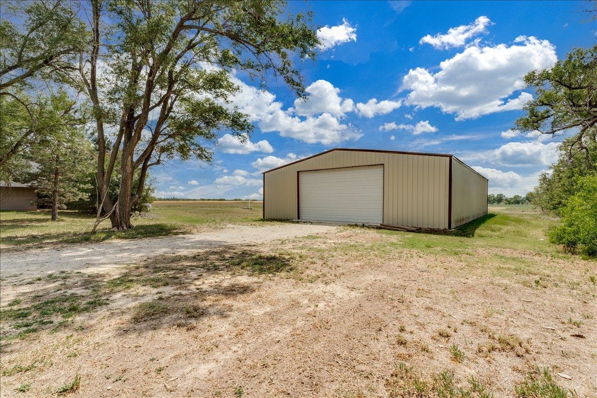 321 Chisholm Rd Property Photo 35