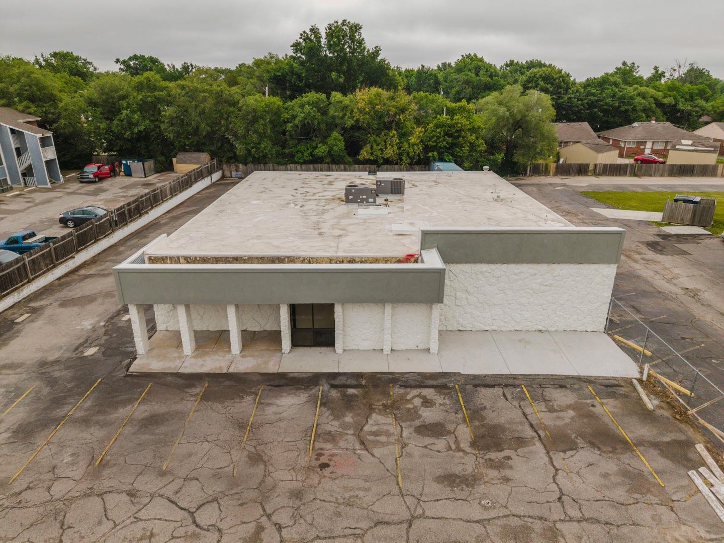 2234 S Oliver Property Photo 4
