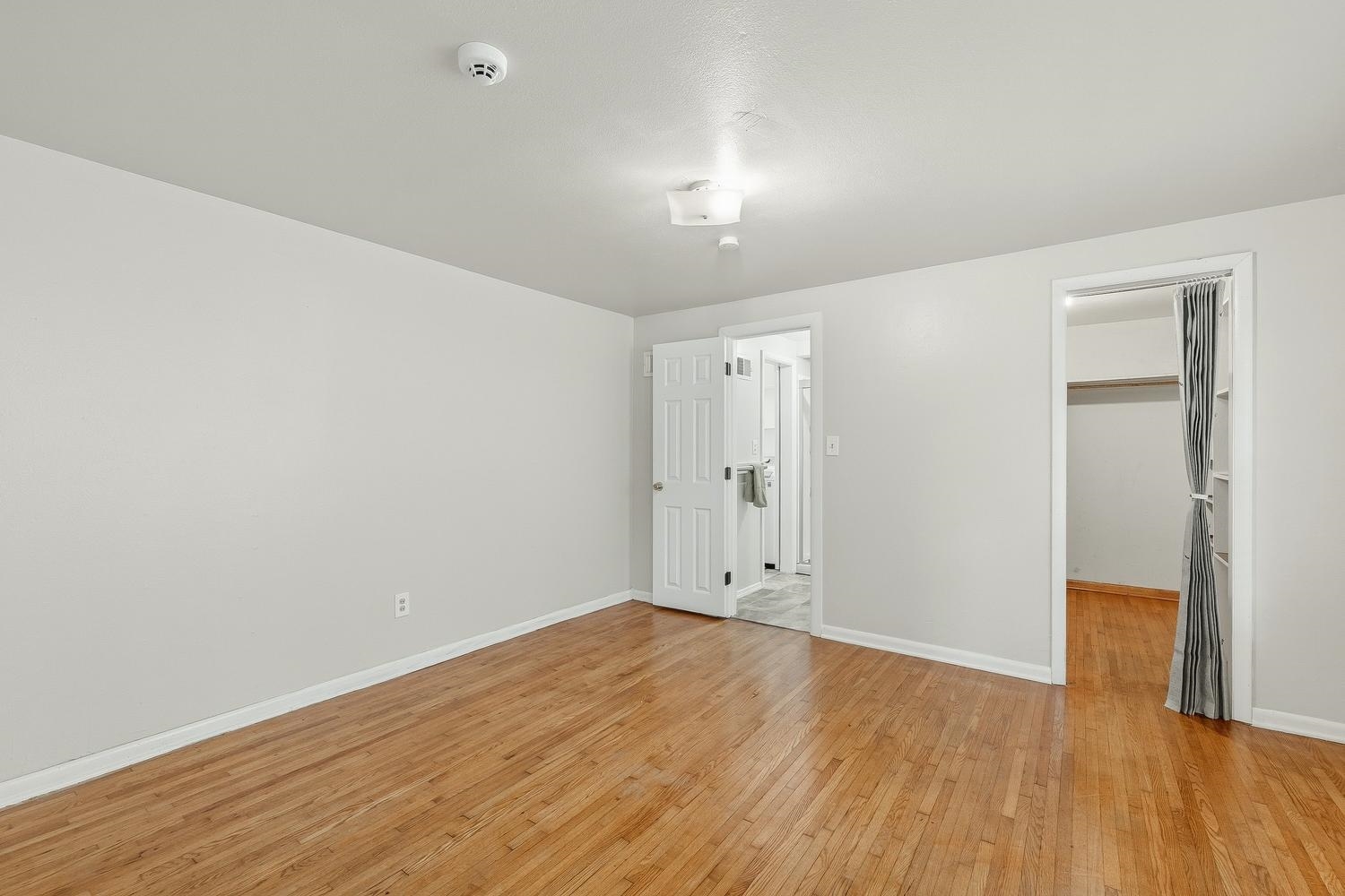 1702 S Greenwood Ave Property Photo 7