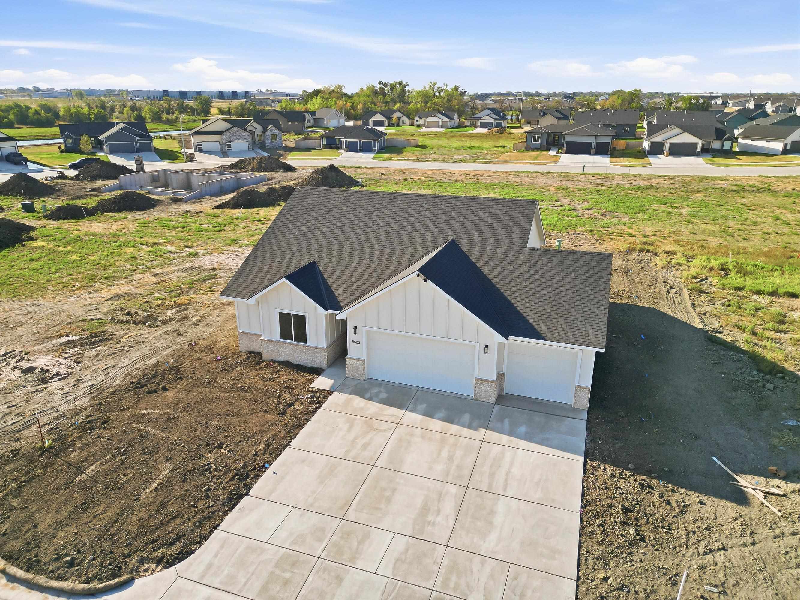 5503 N Toben Ct Property Photo 28