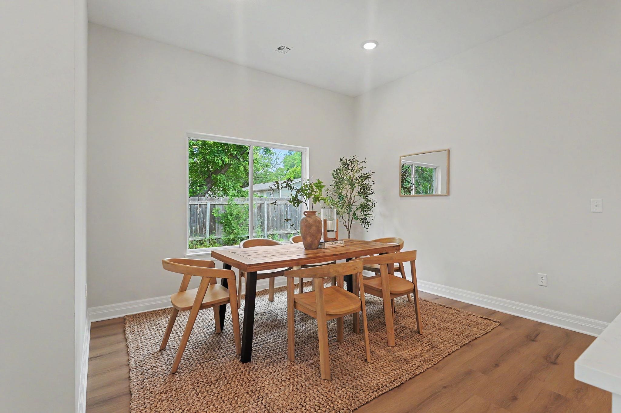 110 S Byron Property Photo 15