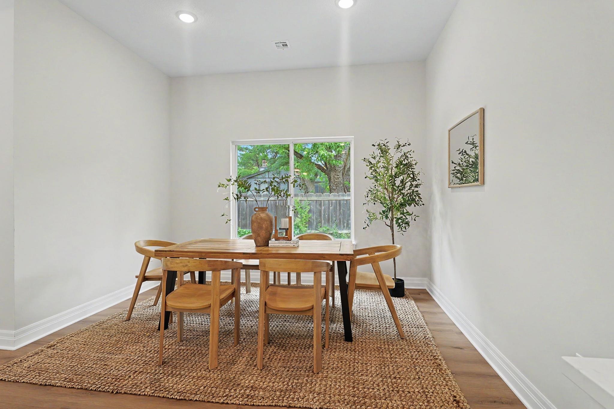 110 S Byron Property Photo 16