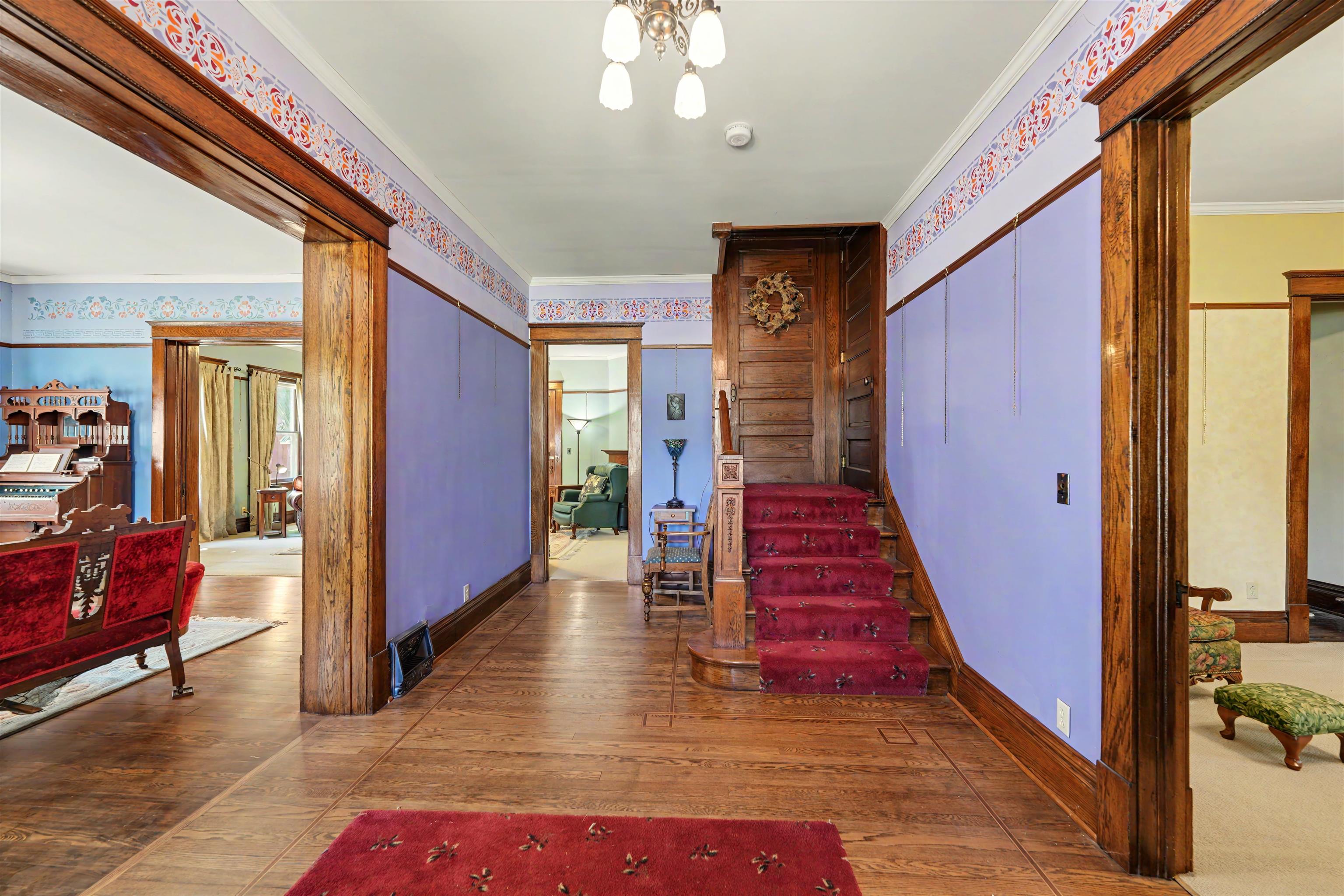 116 E Mill St. Property Photo 4