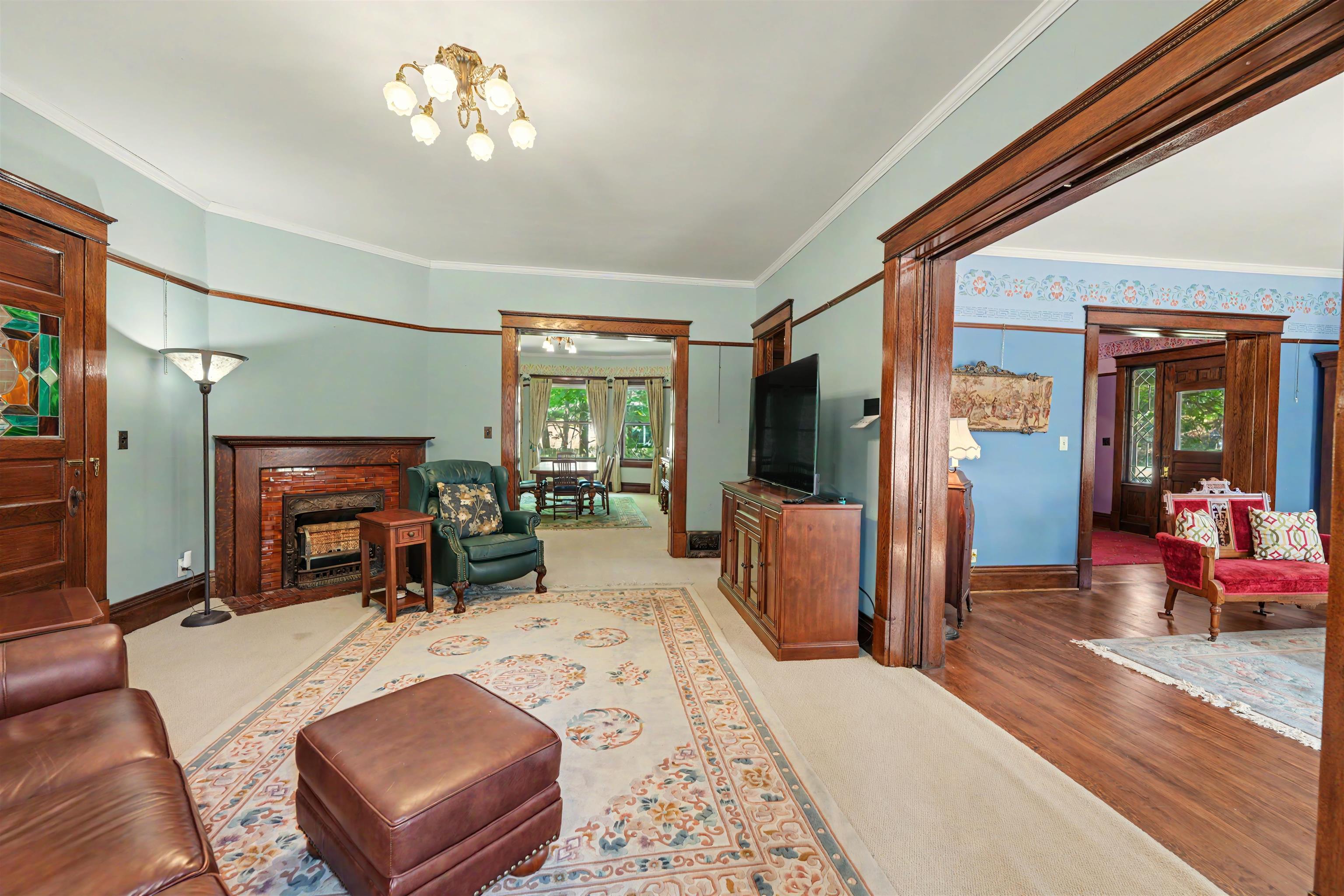 116 E Mill St. Property Photo 10