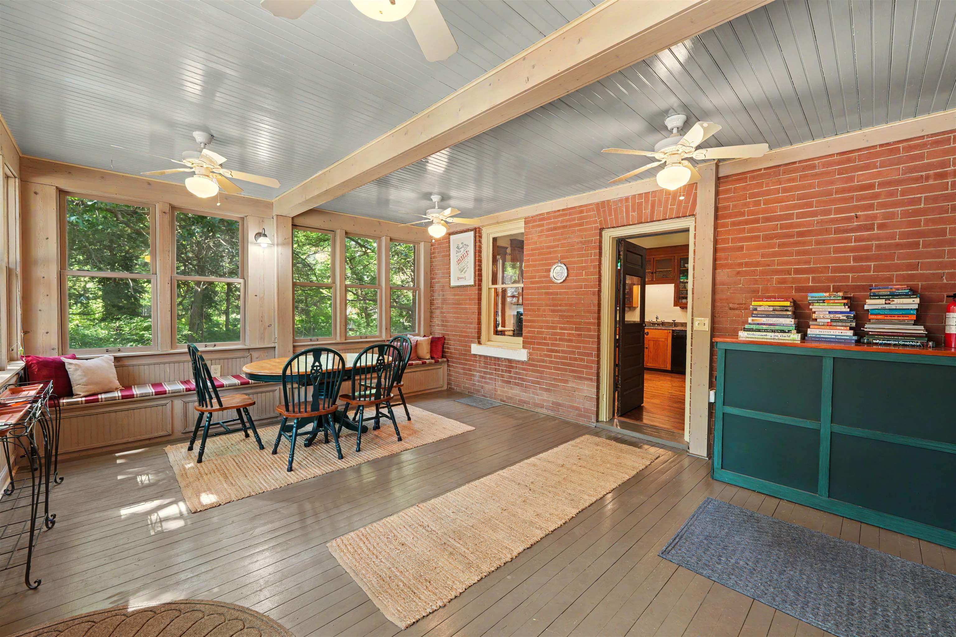 116 E Mill St. Property Photo 17