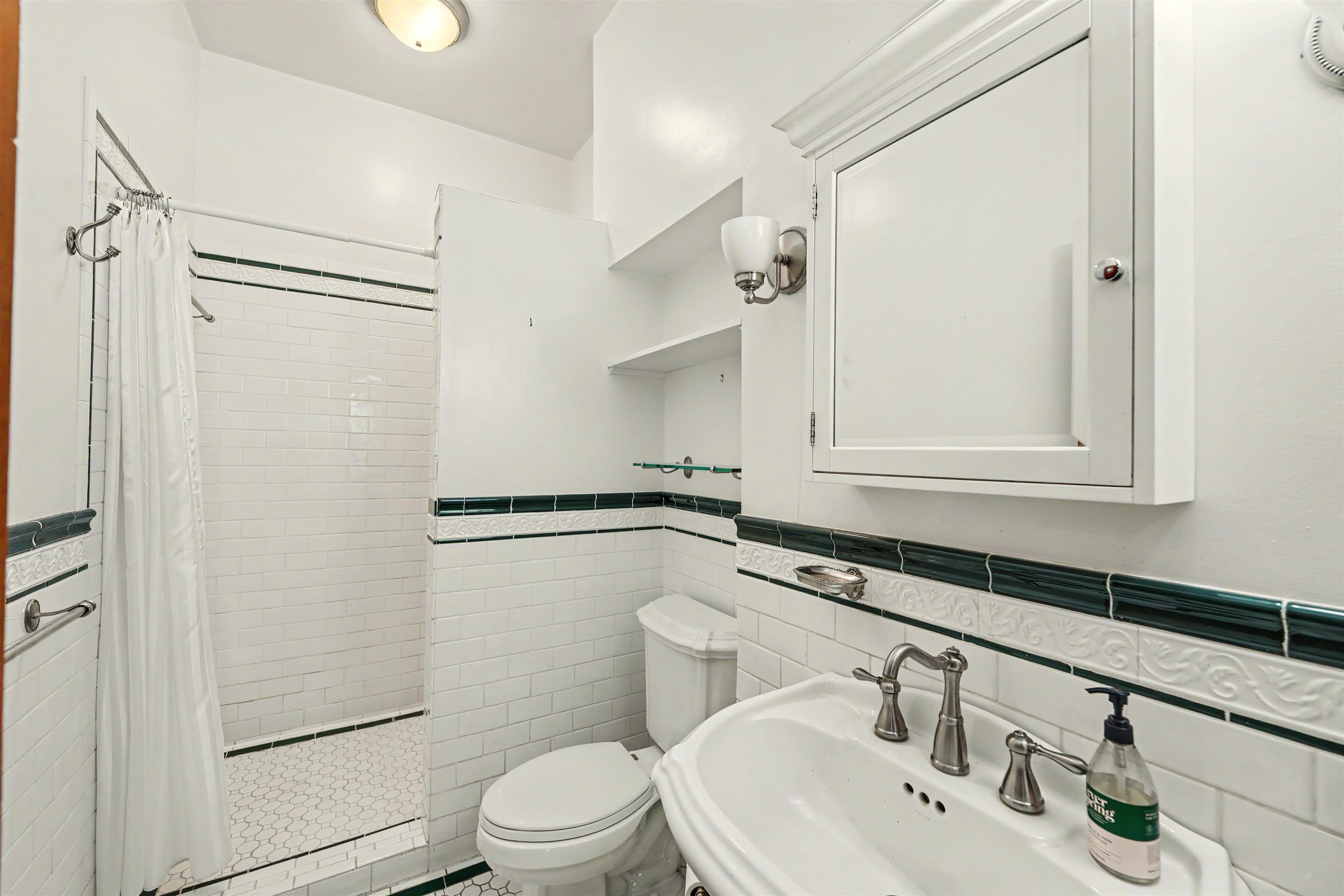 116 E Mill St. Property Photo 19