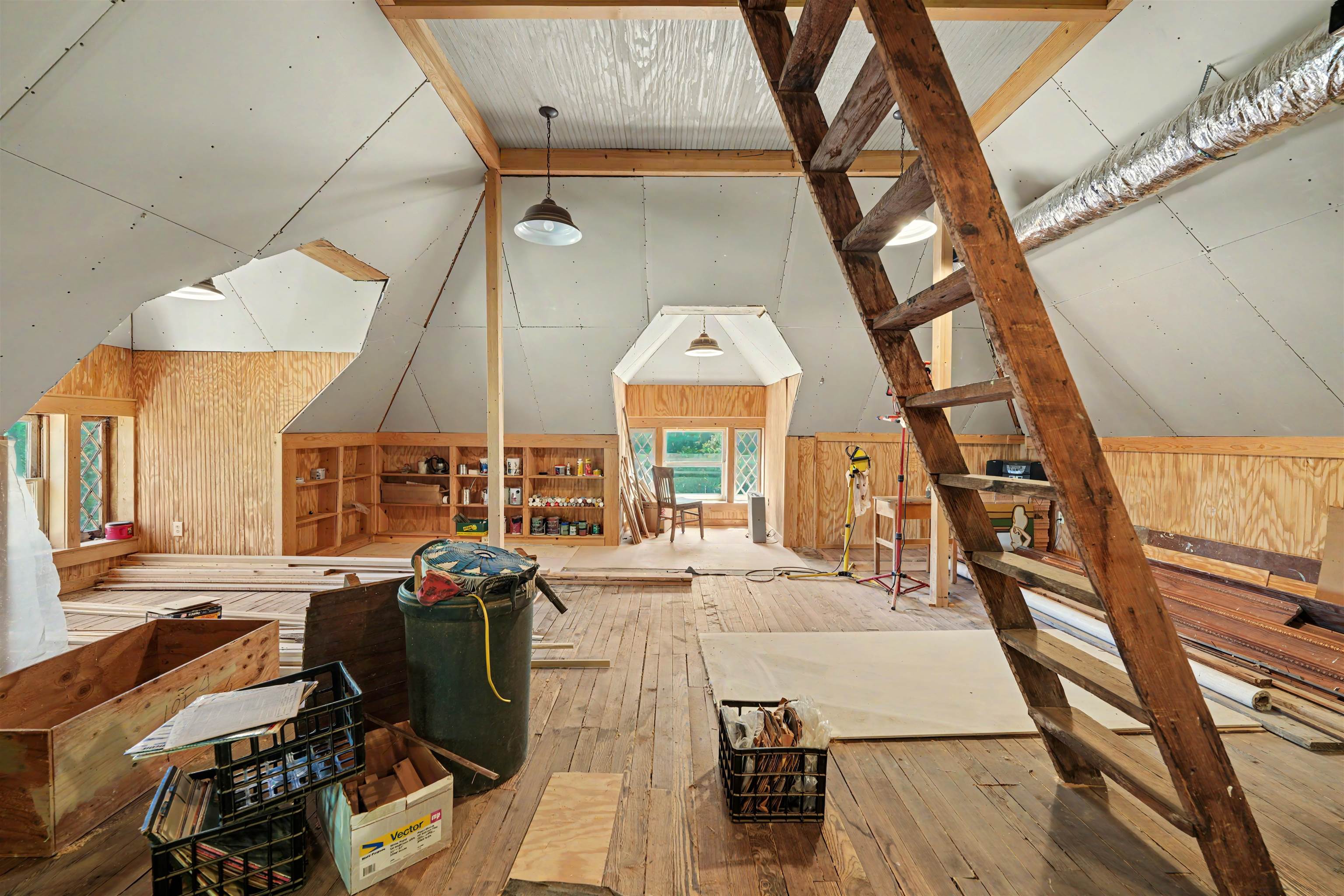 116 E Mill St. Property Photo 29