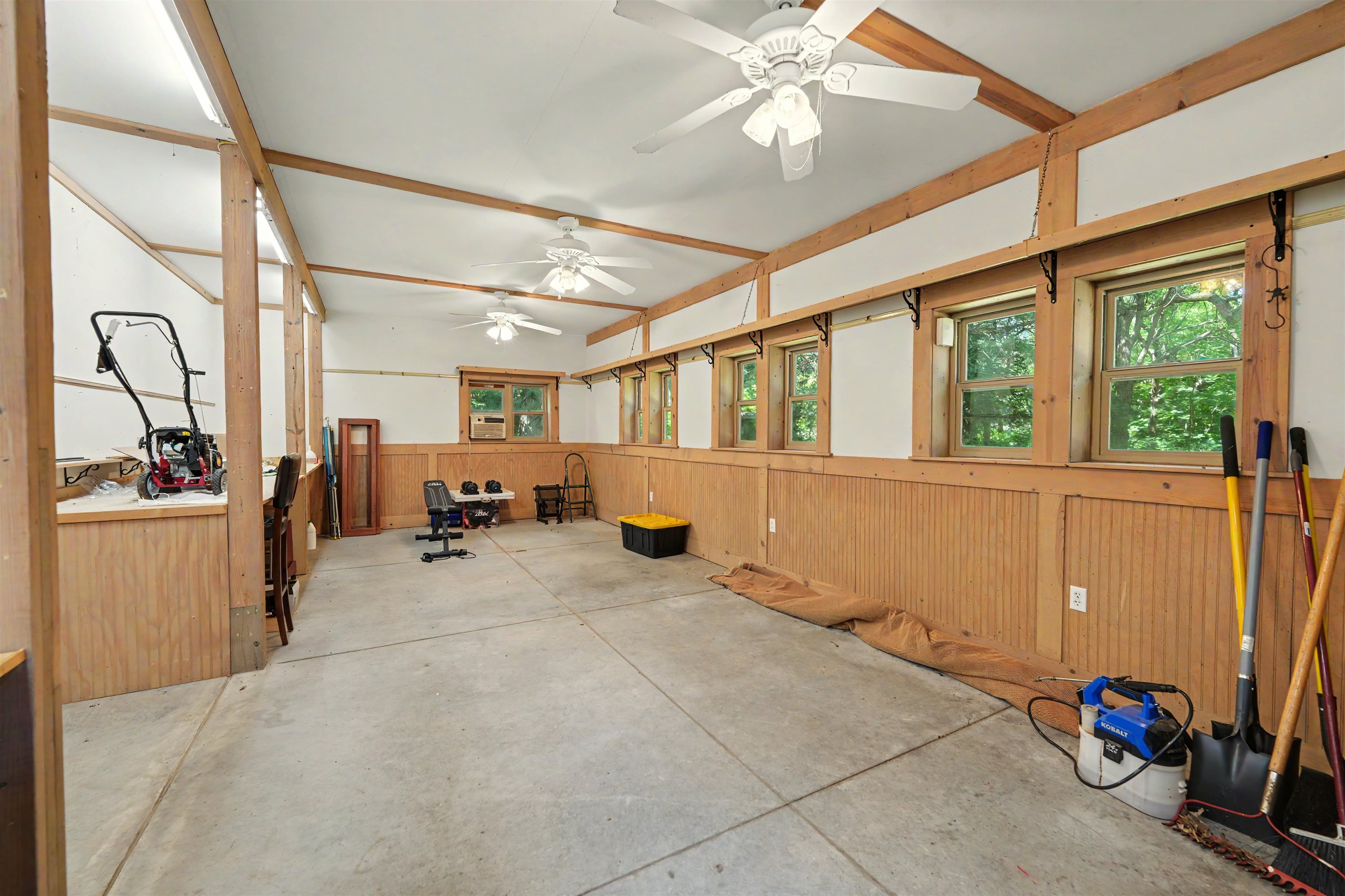 116 E Mill St. Property Photo 32