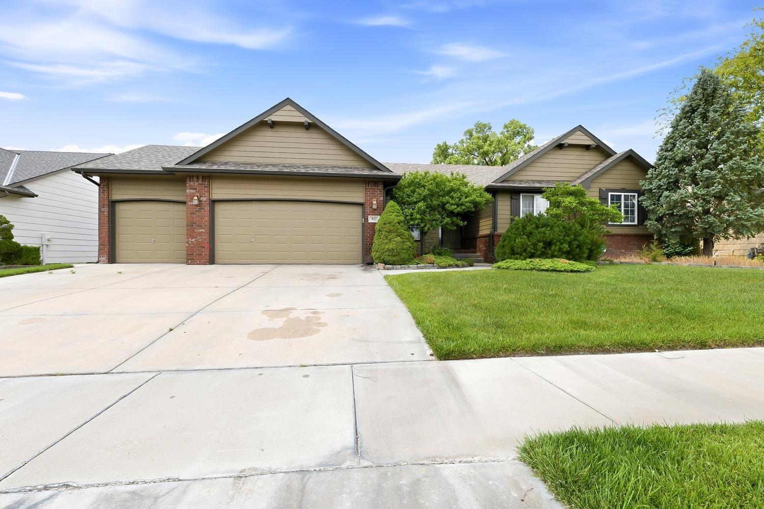 921 S Glenmoor Property Photo 1