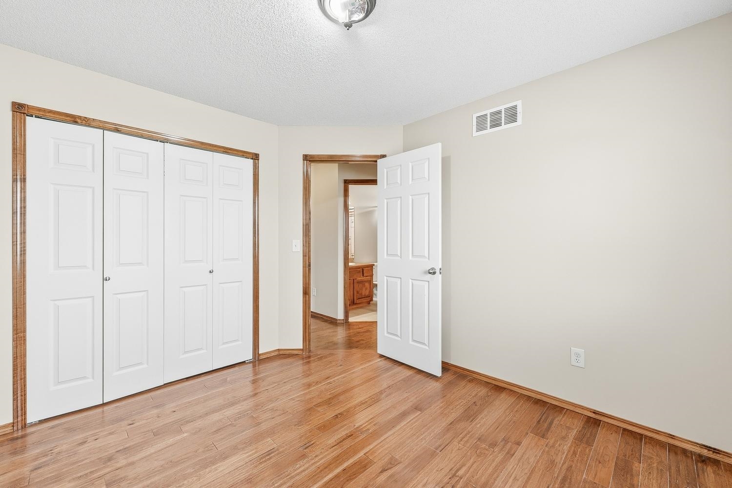 921 S Glenmoor Property Photo 18