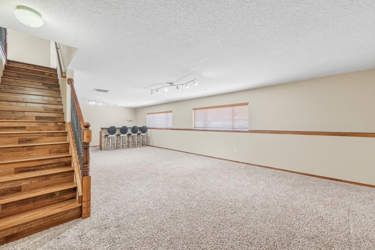 921 S Glenmoor Property Photo 24