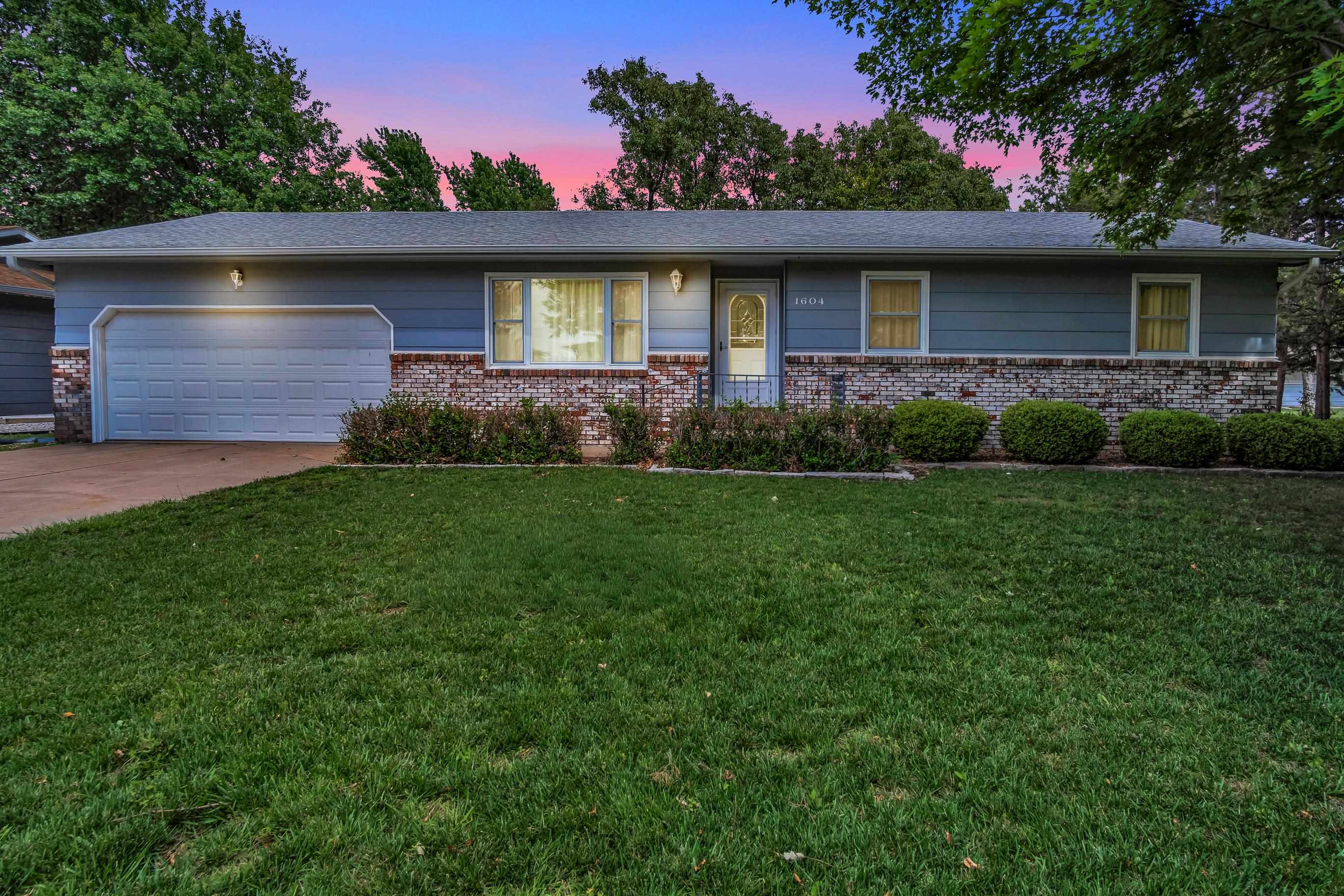 1604 Grandview Ct Property Photo 1