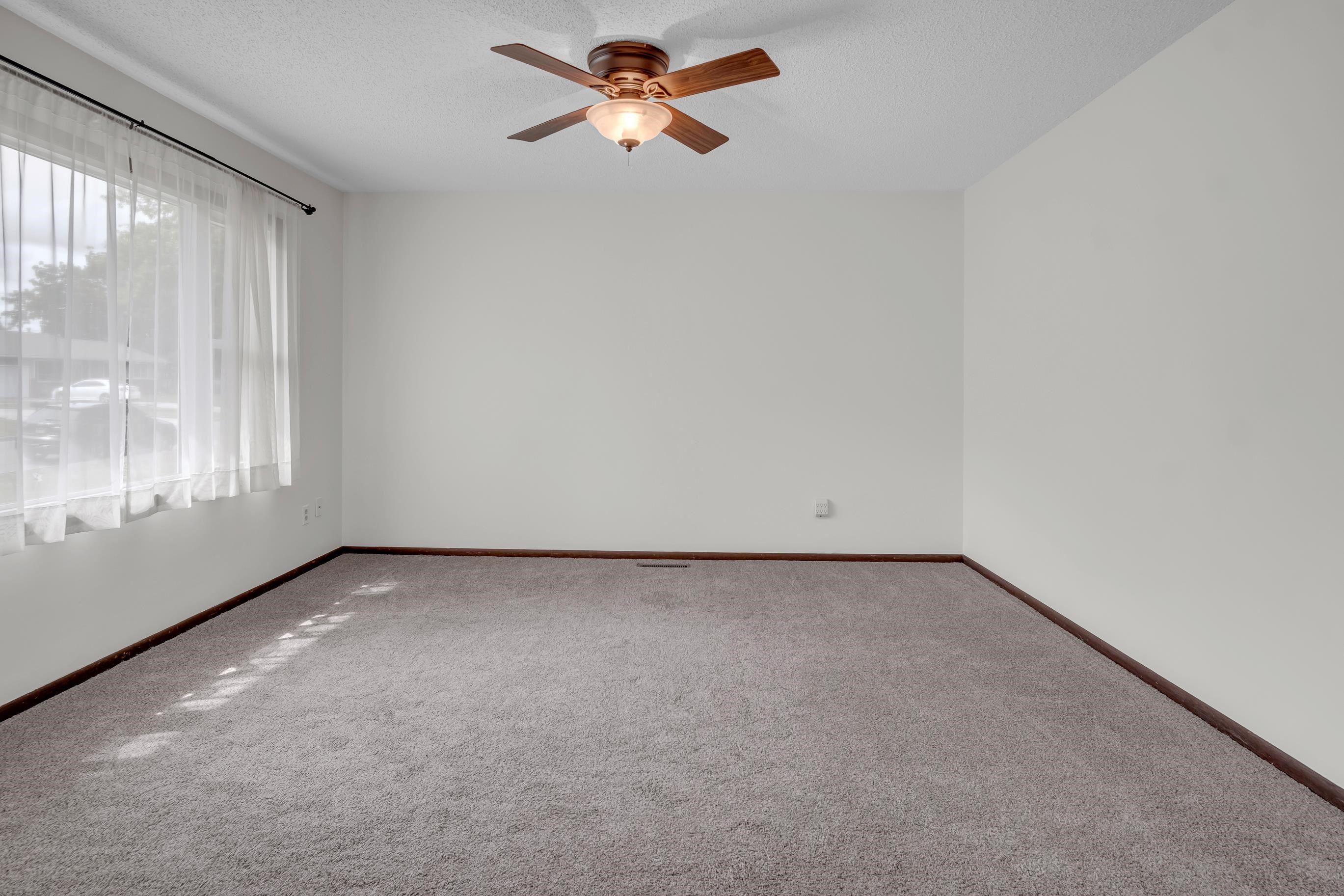 1604 Grandview Ct Property Photo 6