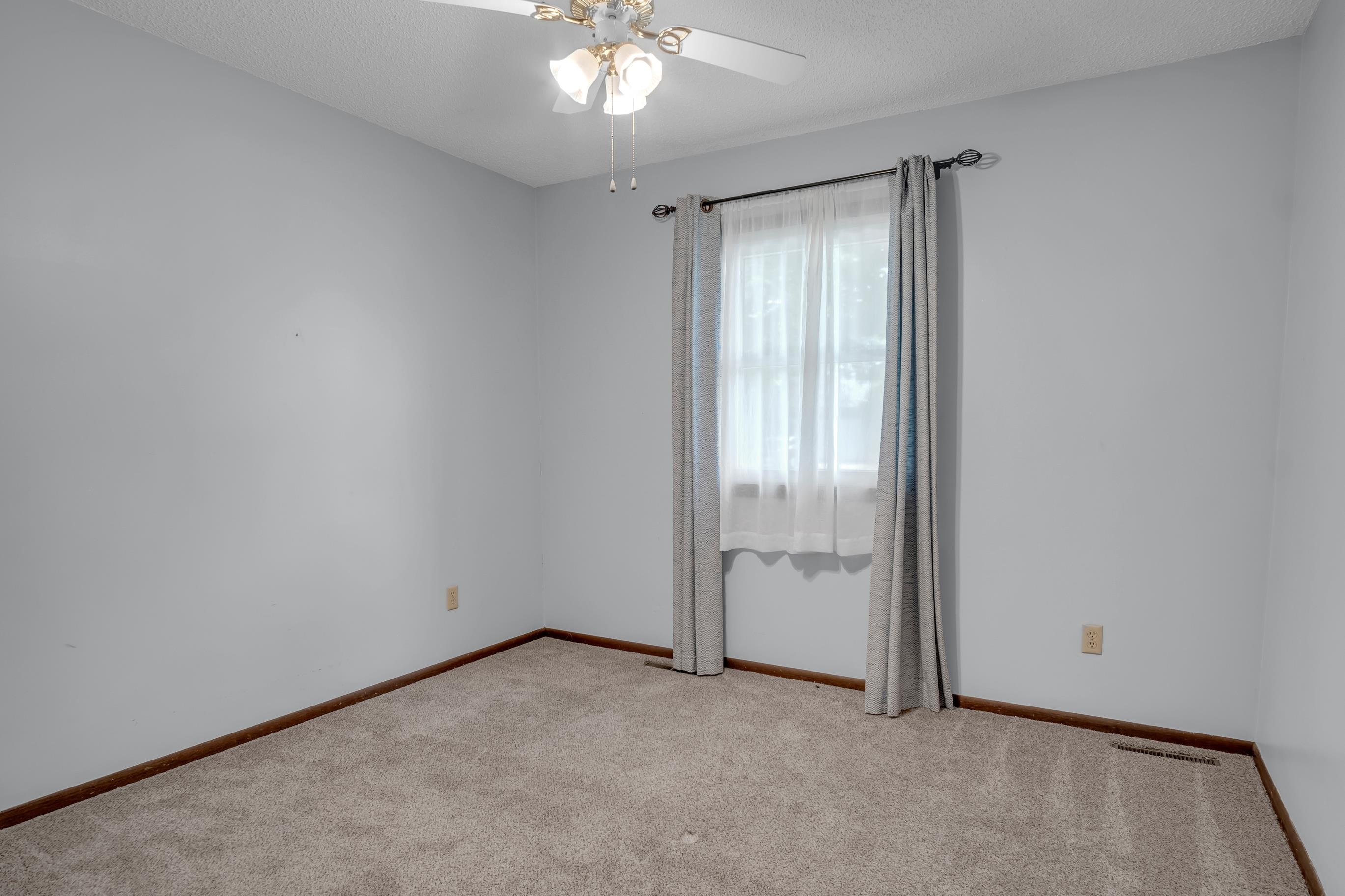 1604 Grandview Ct Property Photo 15