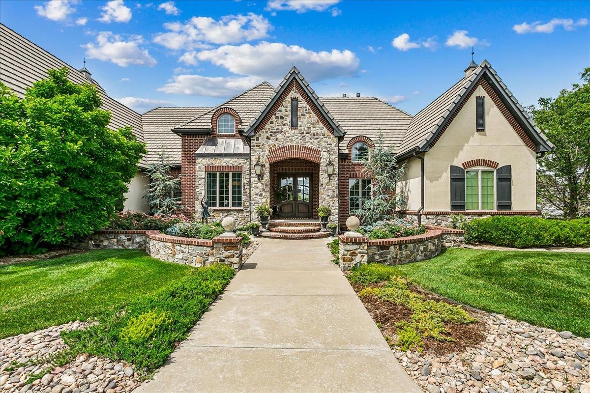 224 E Cedar Ridge Ct. Property Photo 4