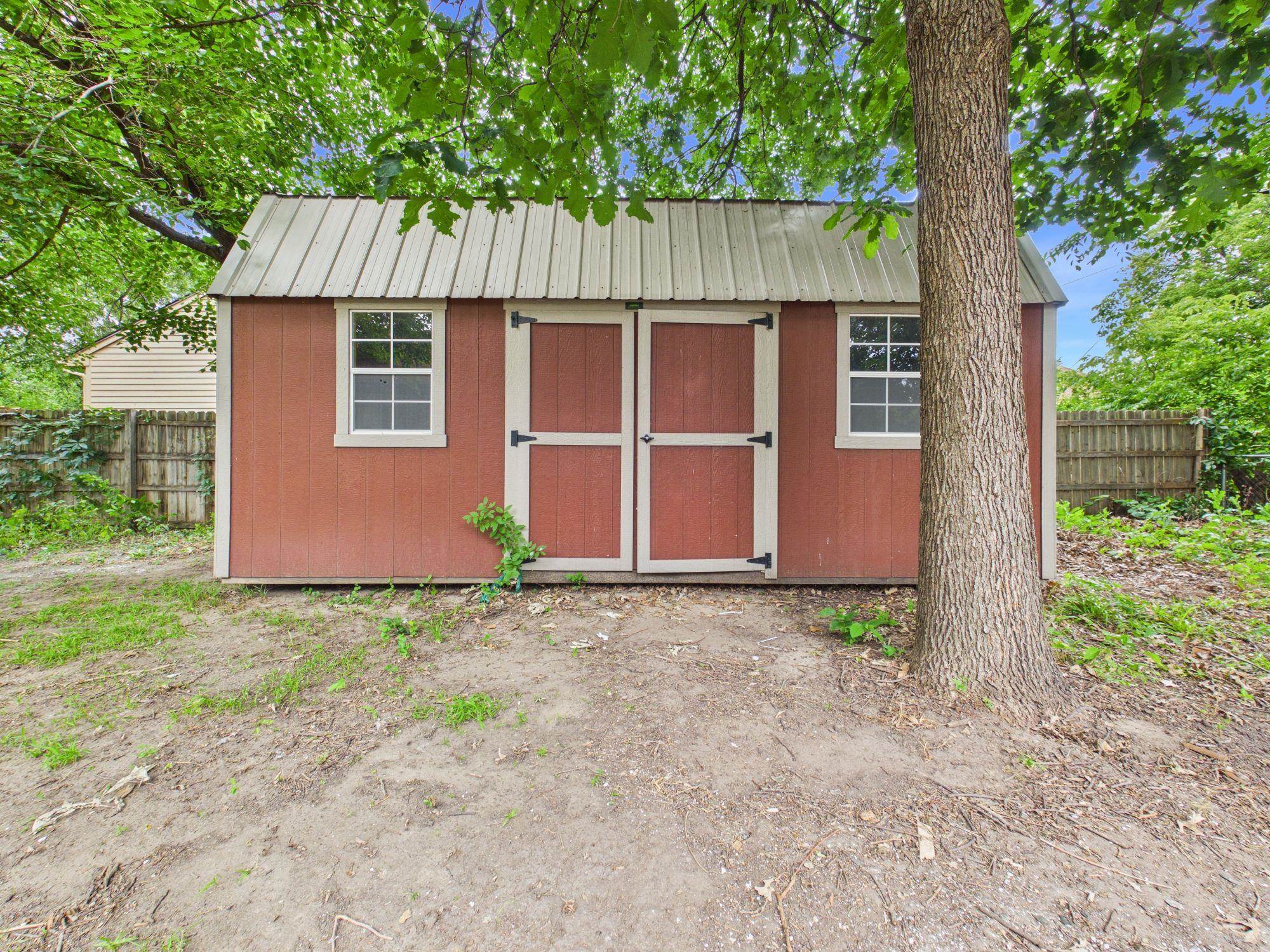 2026 N Litchfield St Property Photo 18