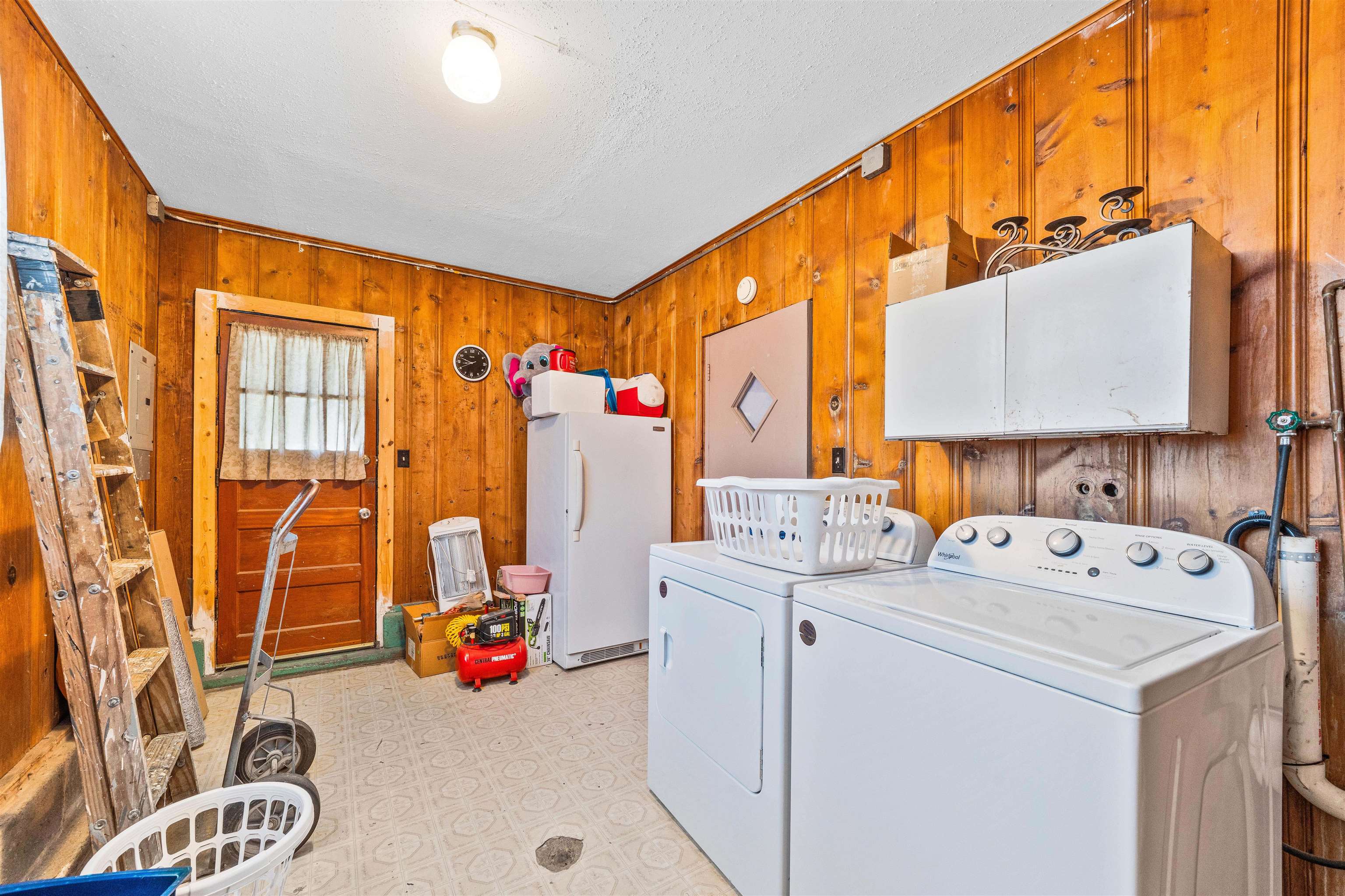 229 S Sedgwick St Property Photo 20