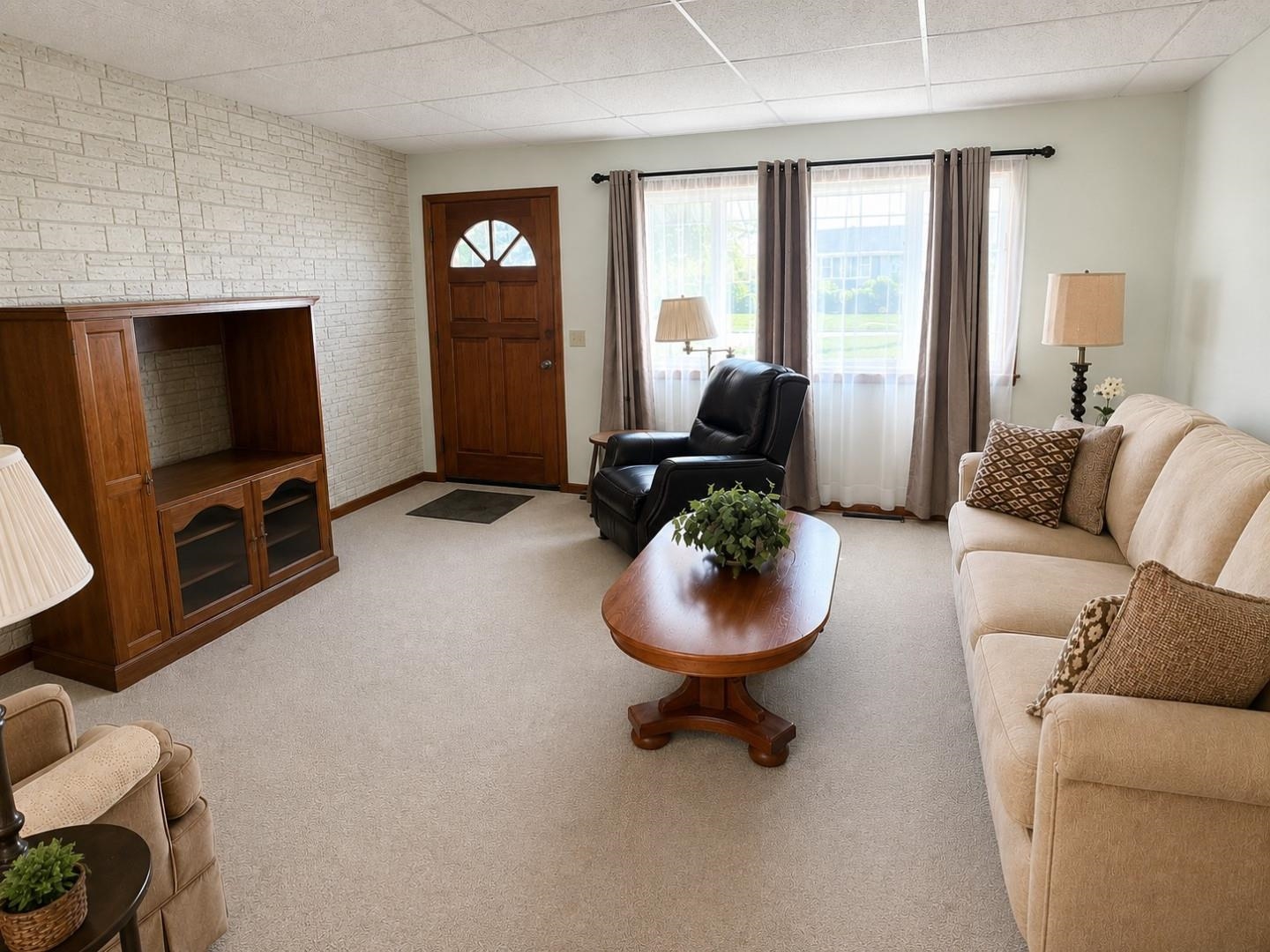 915 Lena Property Photo 6