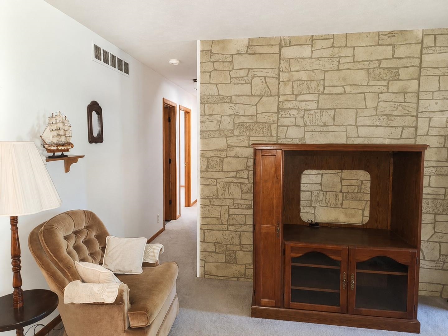 915 Lena Property Photo 7