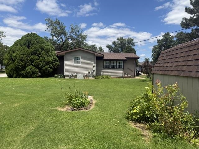 915 Lena Property Photo 16