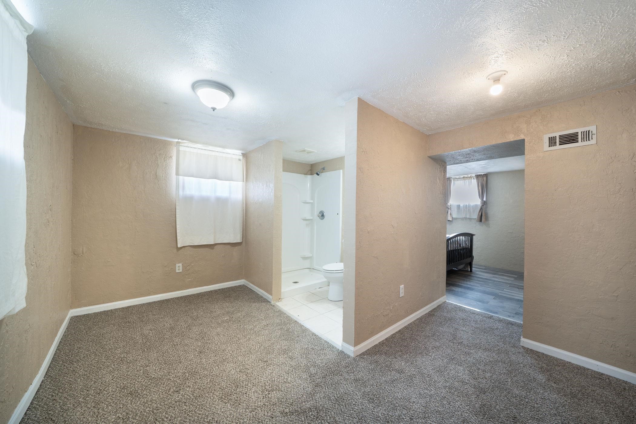 2337 S Glenn Ave Property Photo 13