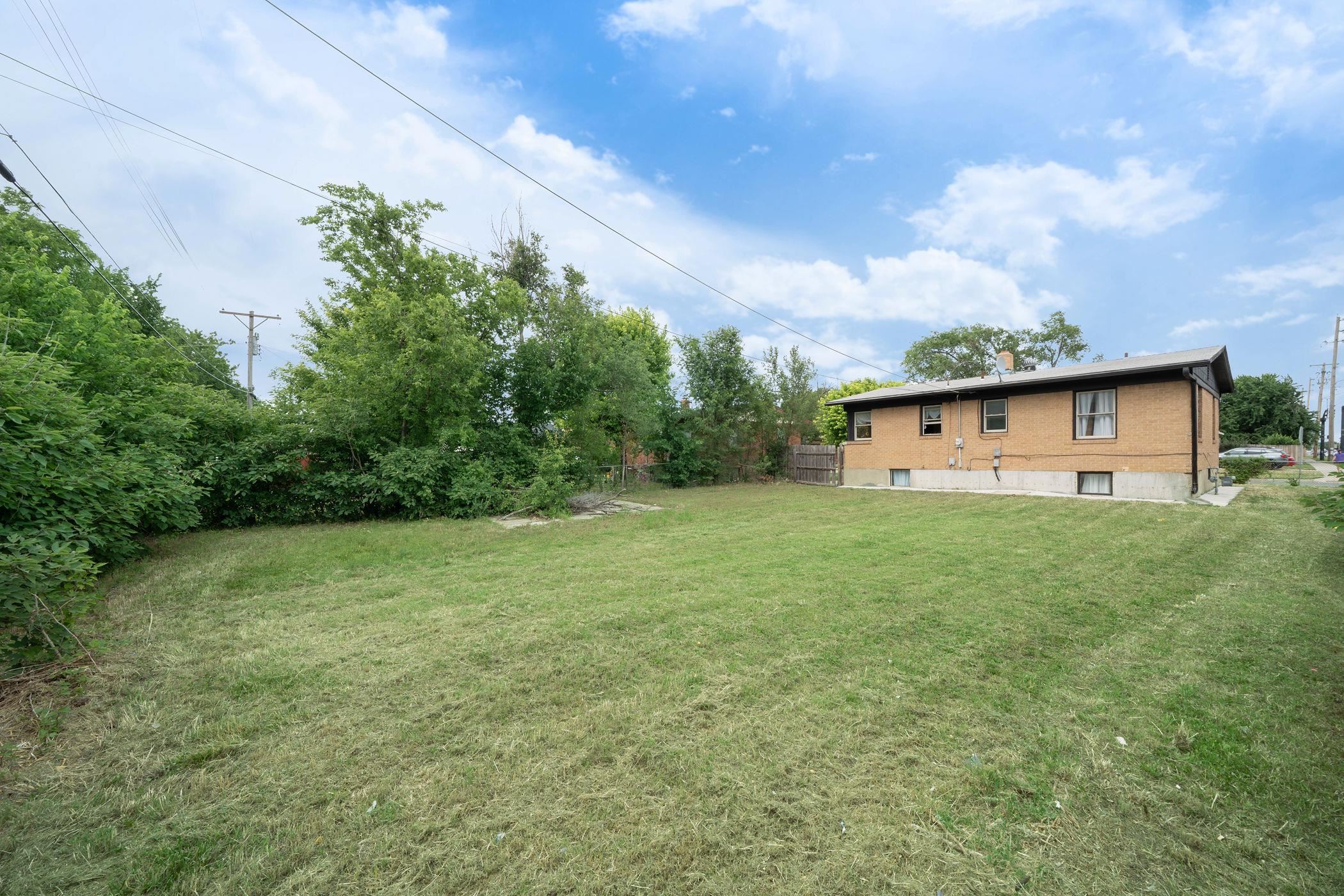 2337 S Glenn Ave Property Photo 15