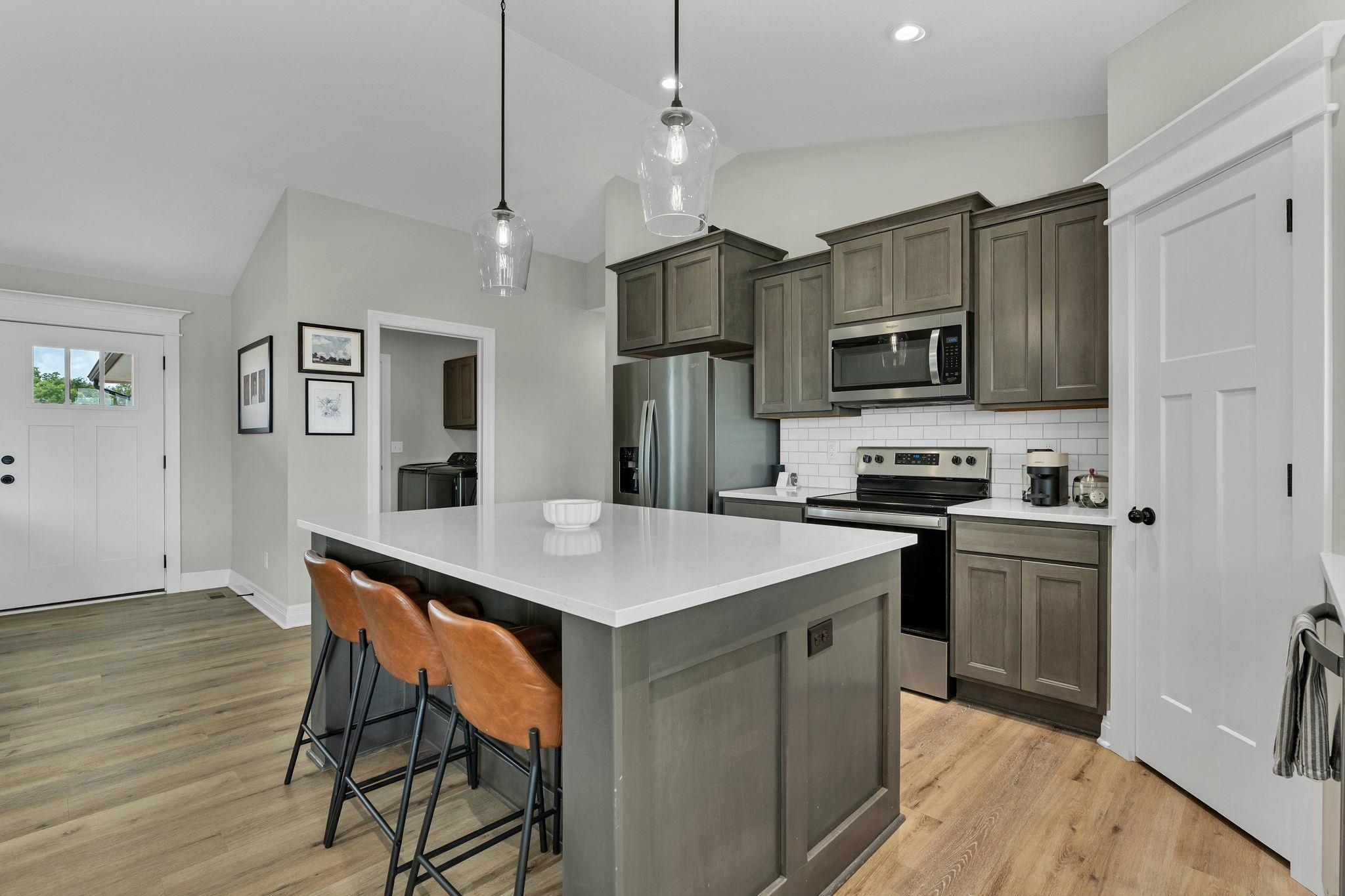 1744 N Kap St Property Photo 8