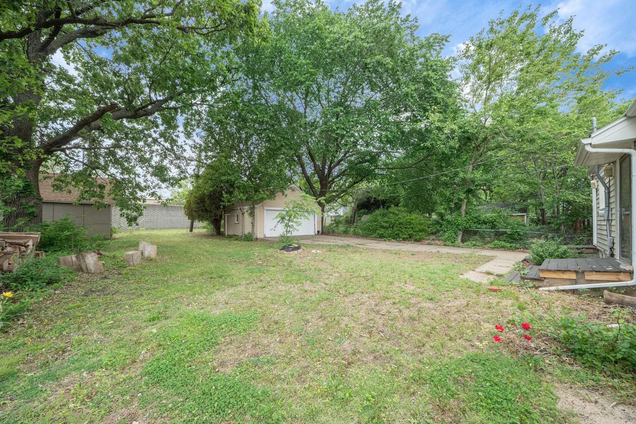 447 S Glendale Property Photo 17