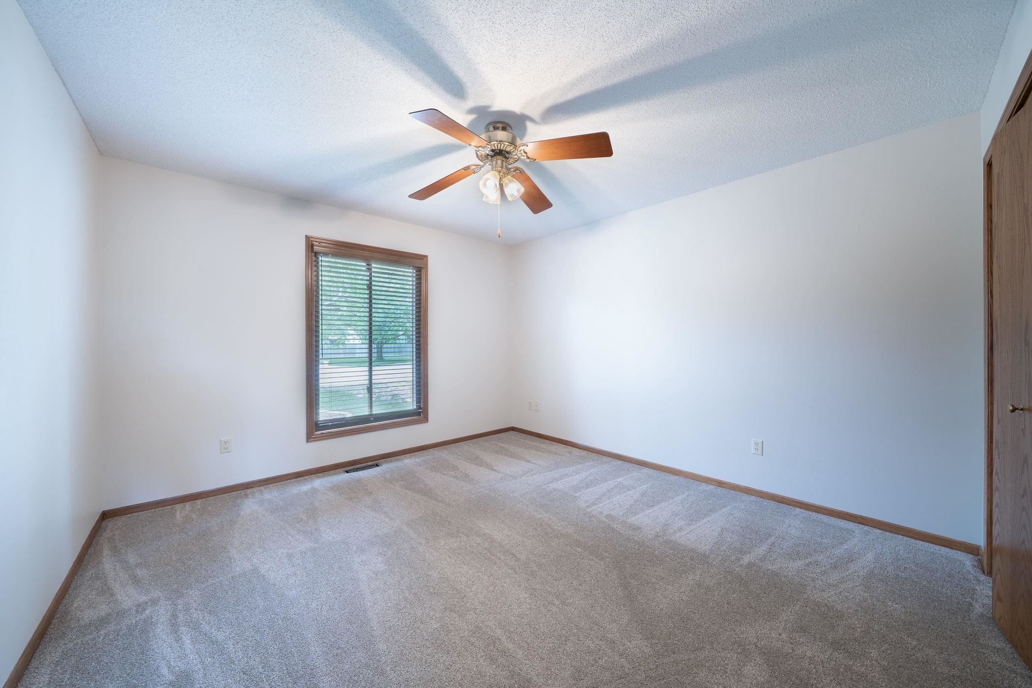 1607 N Woodridge Ct Property Photo 15