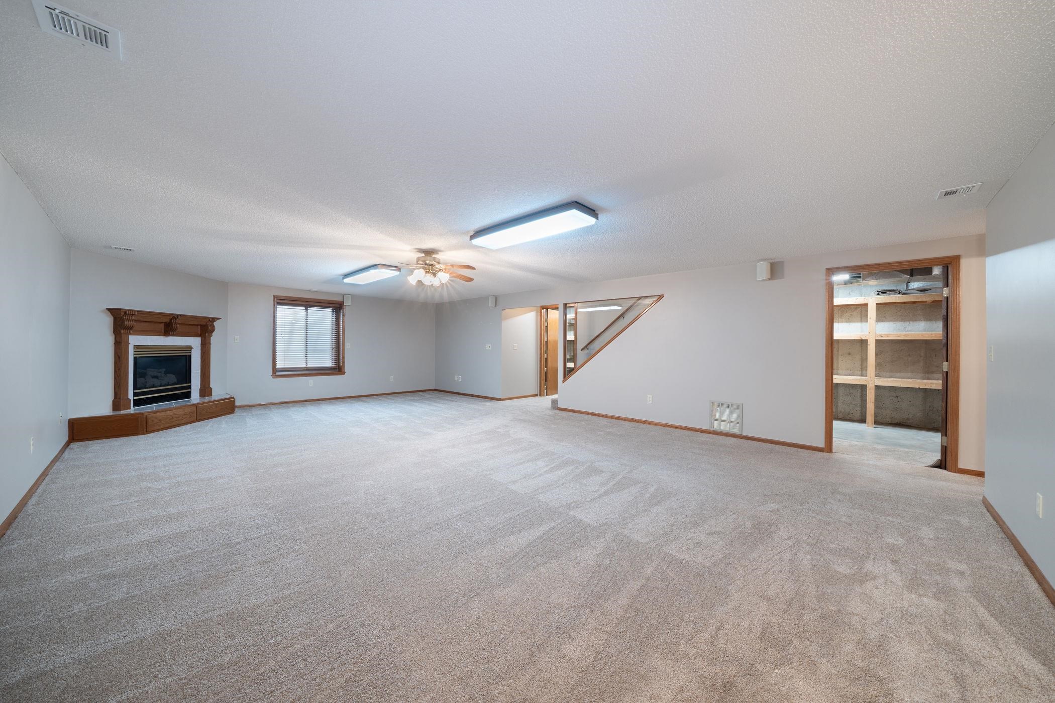 1607 N Woodridge Ct Property Photo 20