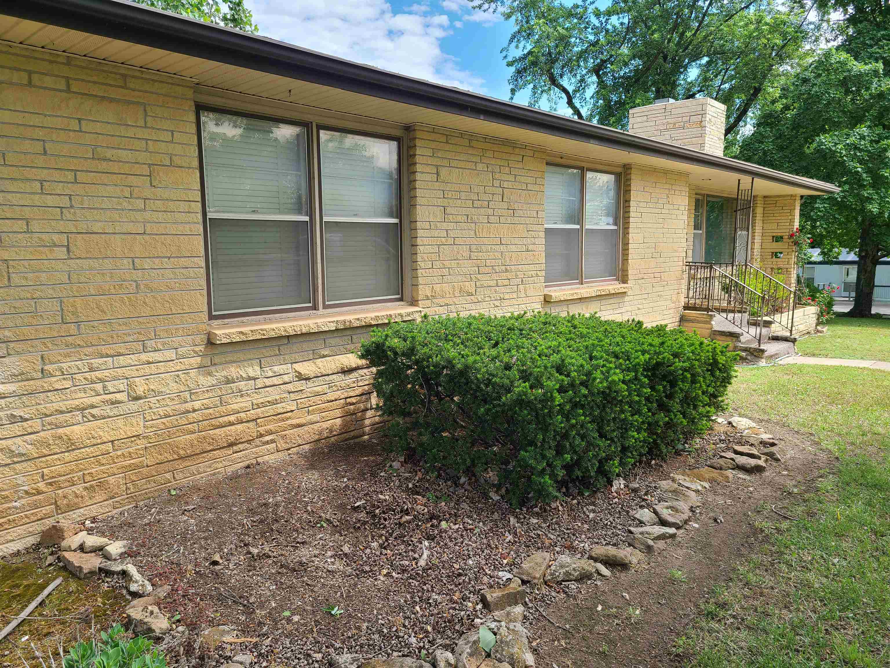 1720 Simpson Property Photo 5