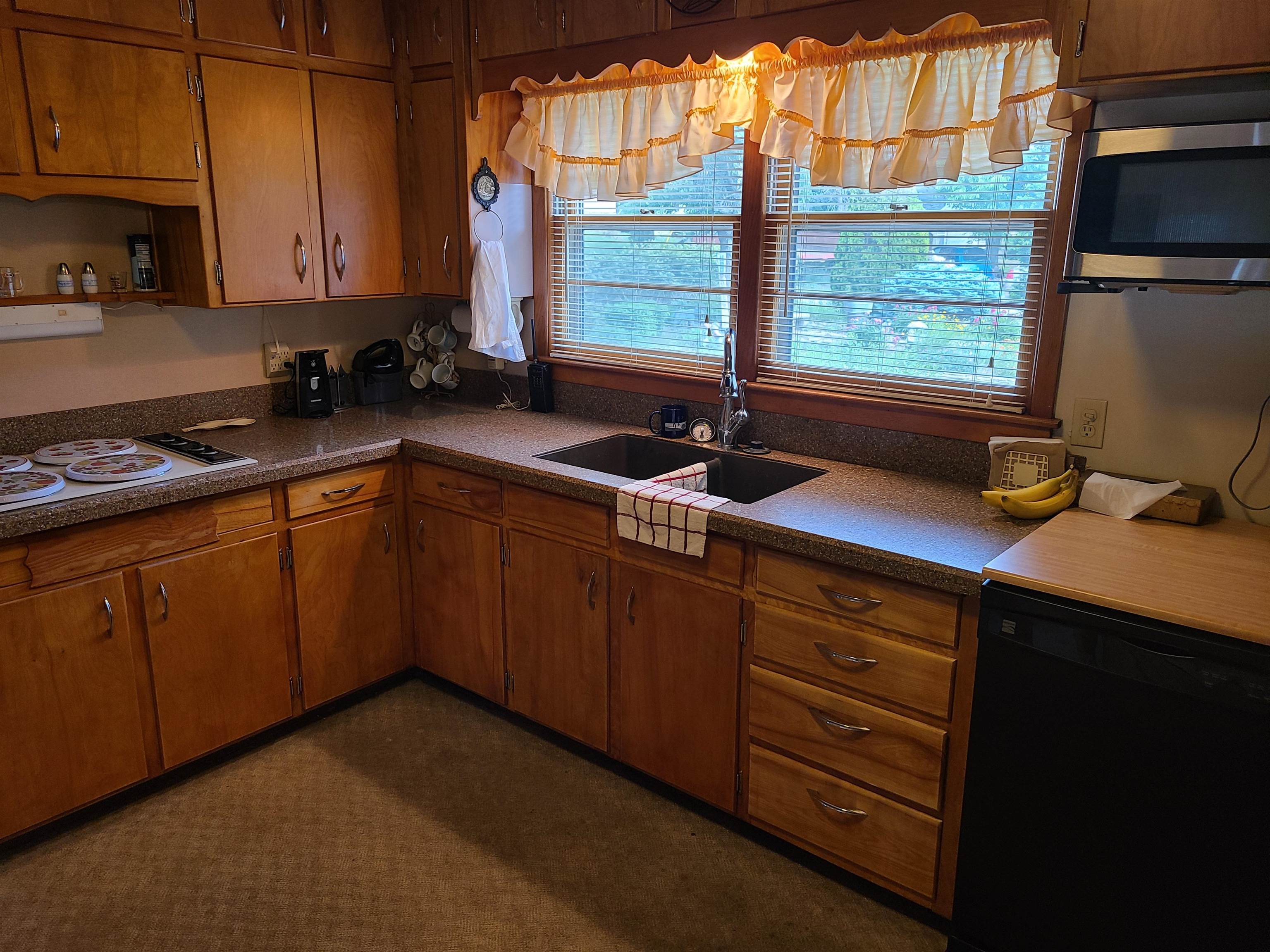 1720 Simpson Property Photo 11