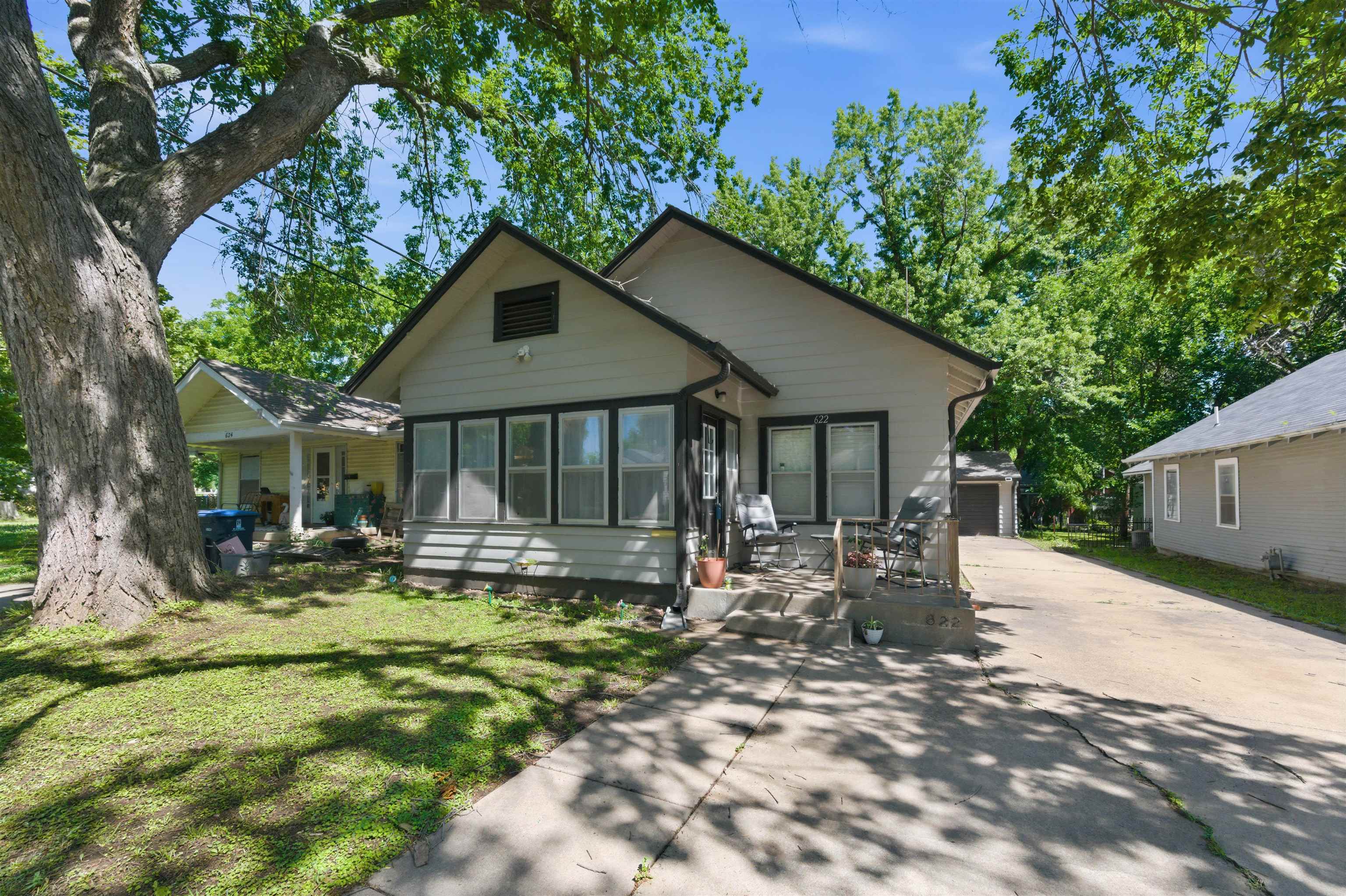 622 W Carr Ave Property Photo 1