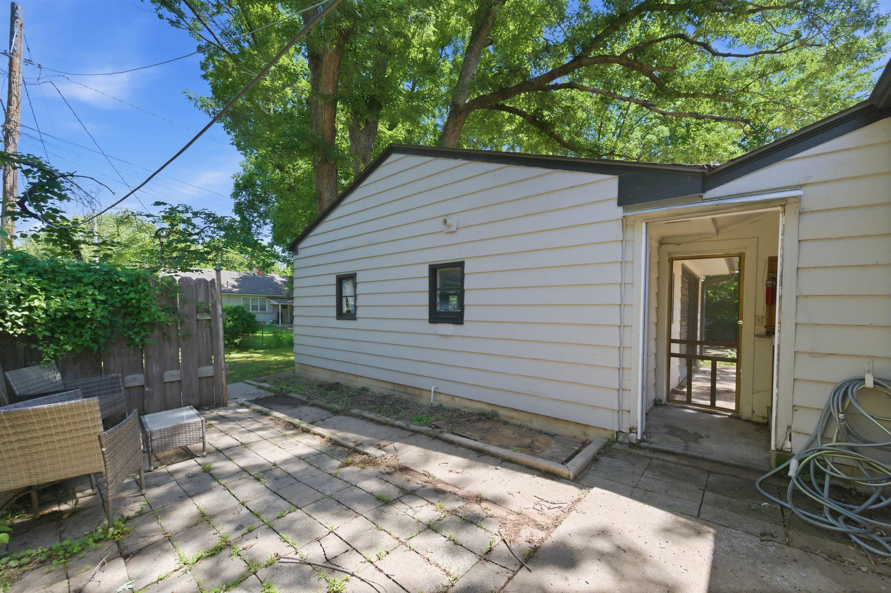 622 W Carr Ave Property Photo 19